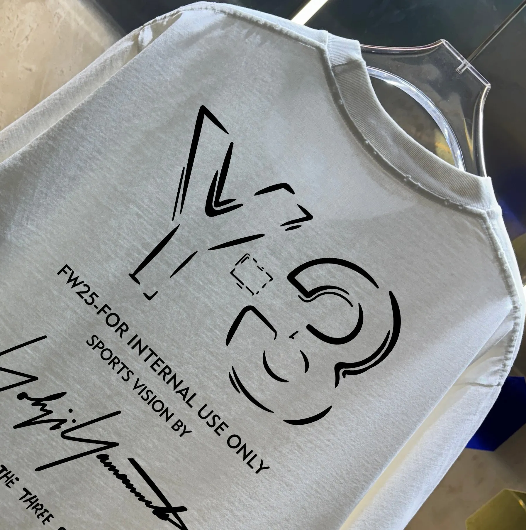 Y 3*Yamamoto*Yoji 2026 Spring and Summer New Arrival Simple signature letter printing technology Y-3 Washed and worn Round neck short-sleeved T-shirt Men and women Same Style Tag Collar label Washed mark Complete with three labels Color: Washed black Washed white Washed gray Brown Size: S M L XL XXL