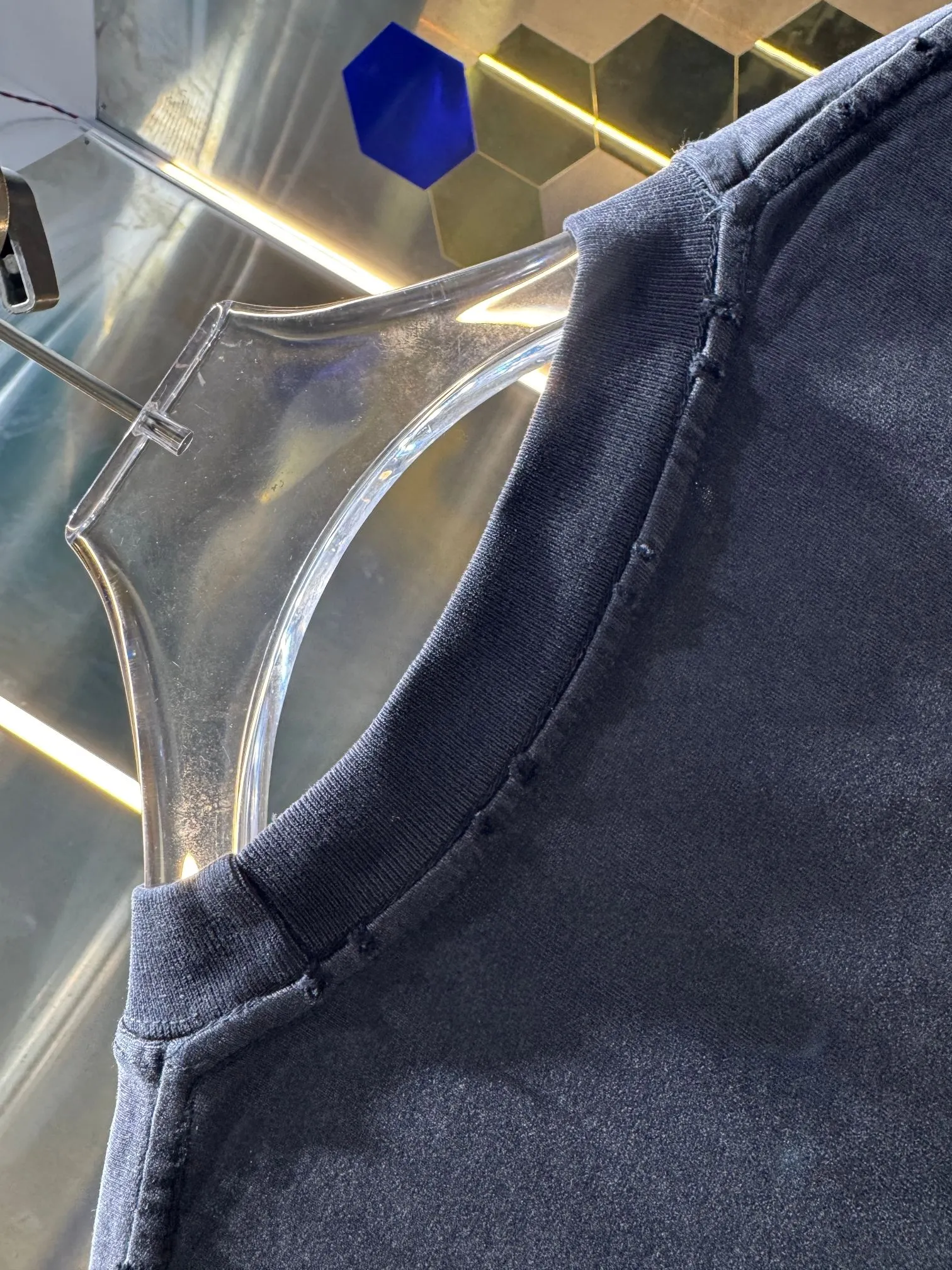 VERSACE*Versace*zhe 2026ss new summer release, heavyweight high-density fabric short-sleeved T-shirt, tag, collar label, wash mark, three labels complete Color: Washed Black, Washed White, Washed Gray Brown Sizes: S M L XL XX
