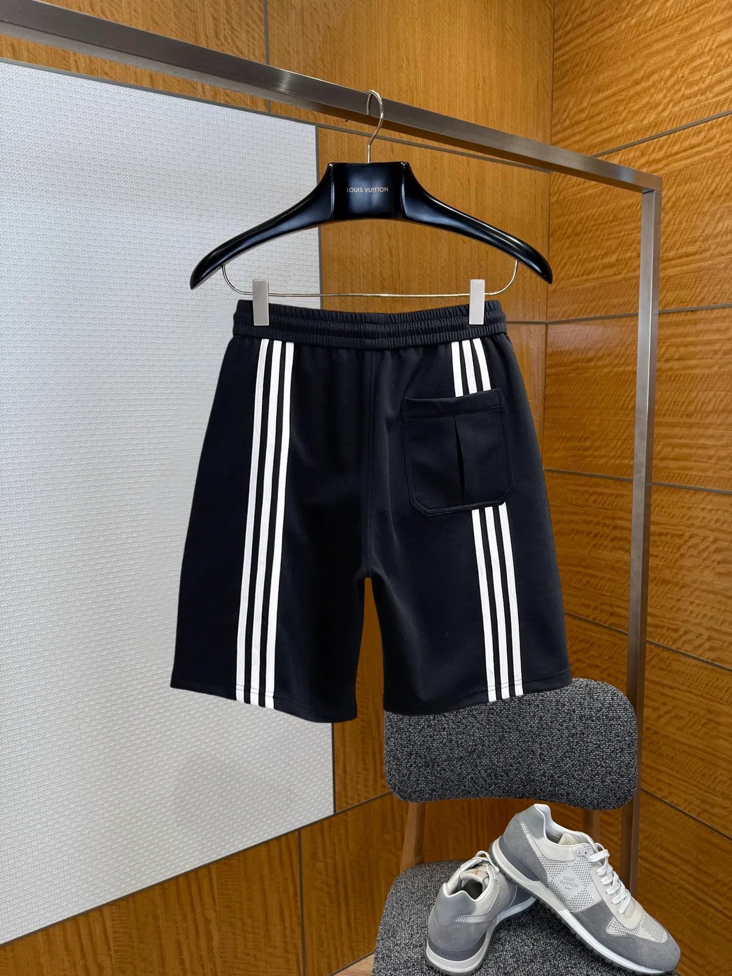 Y 3 Complete three standards 2026 summer New Arrival men's casual shorts, advanced custom-made Breathable fabric Breathable fabric with high elasticity and comfort, impeccable details, top-grade accessories, original logo design concept, delicate and soft feel! The upper body fit is awesome! Size: M-XXXL Please state your height and weight when ordering