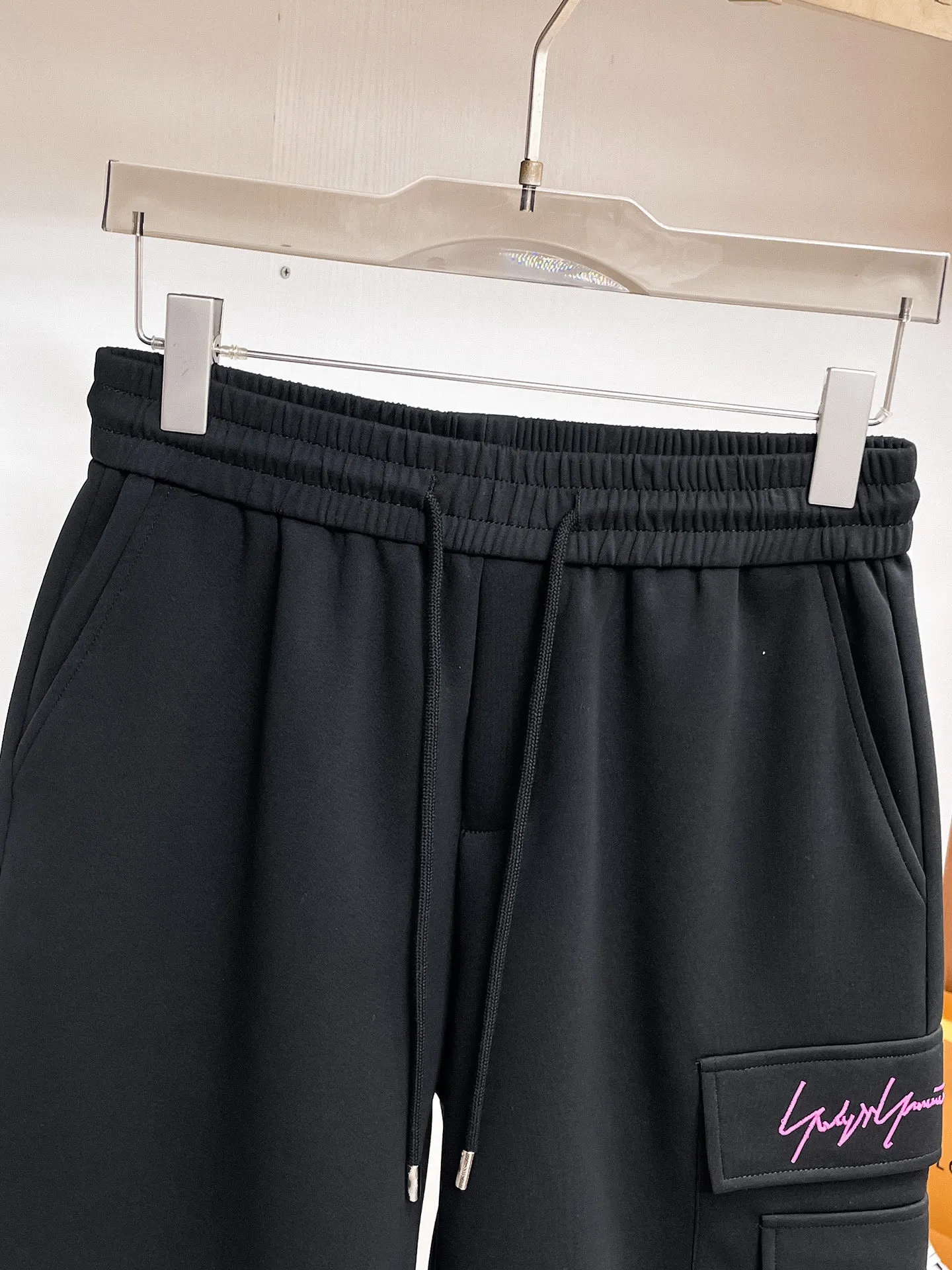 Y 3 Complete three standards 2026 summer New Arrival men's casual shorts, advanced custom-made Breathable fabric Breathable fabric with high elasticity and comfort, impeccable details, top-grade accessories, original logo design concept, delicate and soft feel! The upper body shape is awesome! Size: M-XXXL Please state your height and weight when ordering