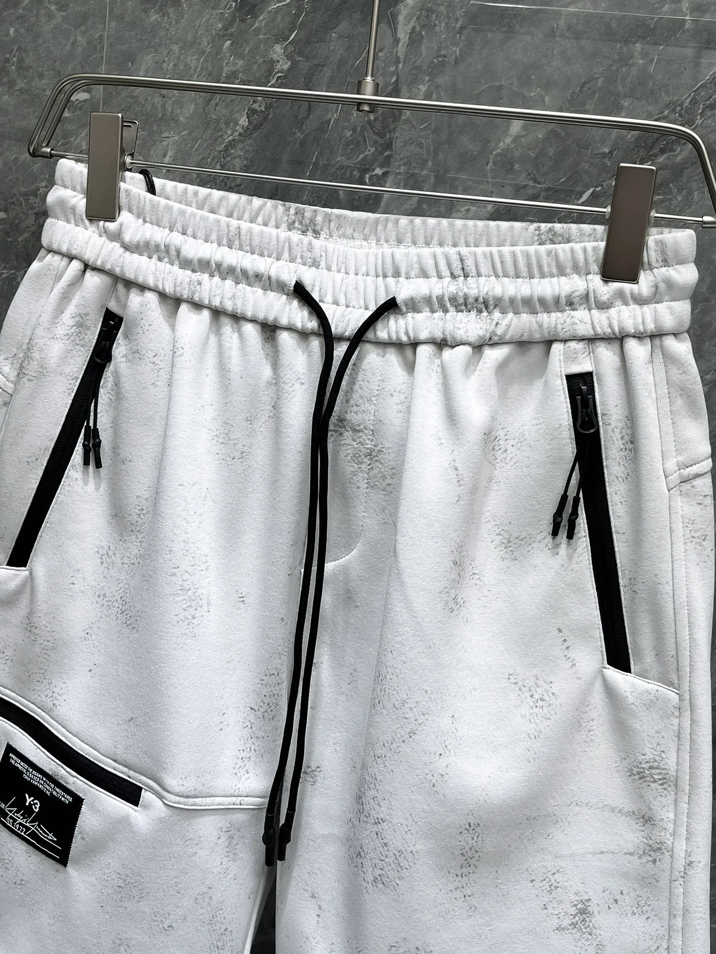 Y 3 Complete three standards 2026 summer New Arrival men's casual shorts, advanced custom-made Breathable fabric Breathable fabric with high elasticity and comfort, impeccable details, top-grade accessories, original logo design concept, delicate and soft feel! The upper body fit is awesome! Size: M-XXXL Please state your height and weight when ordering