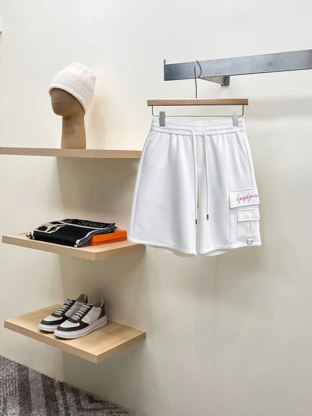 Y 3 Complete three standards 2026 summer New Arrival men's casual shorts, advanced custom-made Breathable fabric Breathable fabric with high elasticity and comfort, impeccable details, top-grade accessories, original logo design concept, delicate and soft feel! The upper body fit is awesome! Size: M-XXXL Please state your height and weight when ordering
