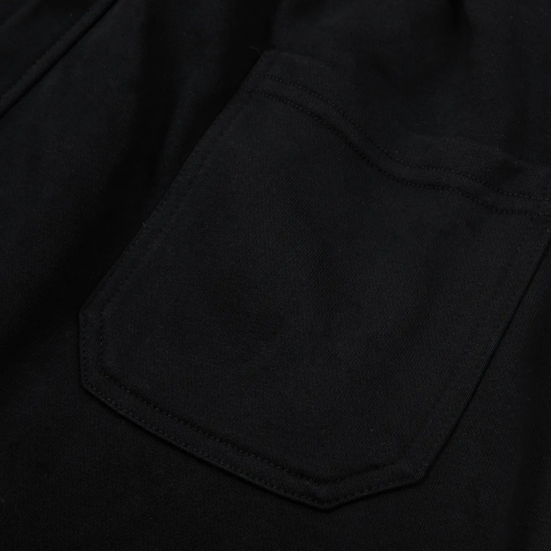 Y 3New Arrival casual pants, Premium version! Customized fabric, elastic drawstring design, Breathable, high comfort, impeccable details, brand element design concept, reflecting high quality. It feels delicate and soft! It has a casual cut and a great fit on the upper body. Sizes:S-XL