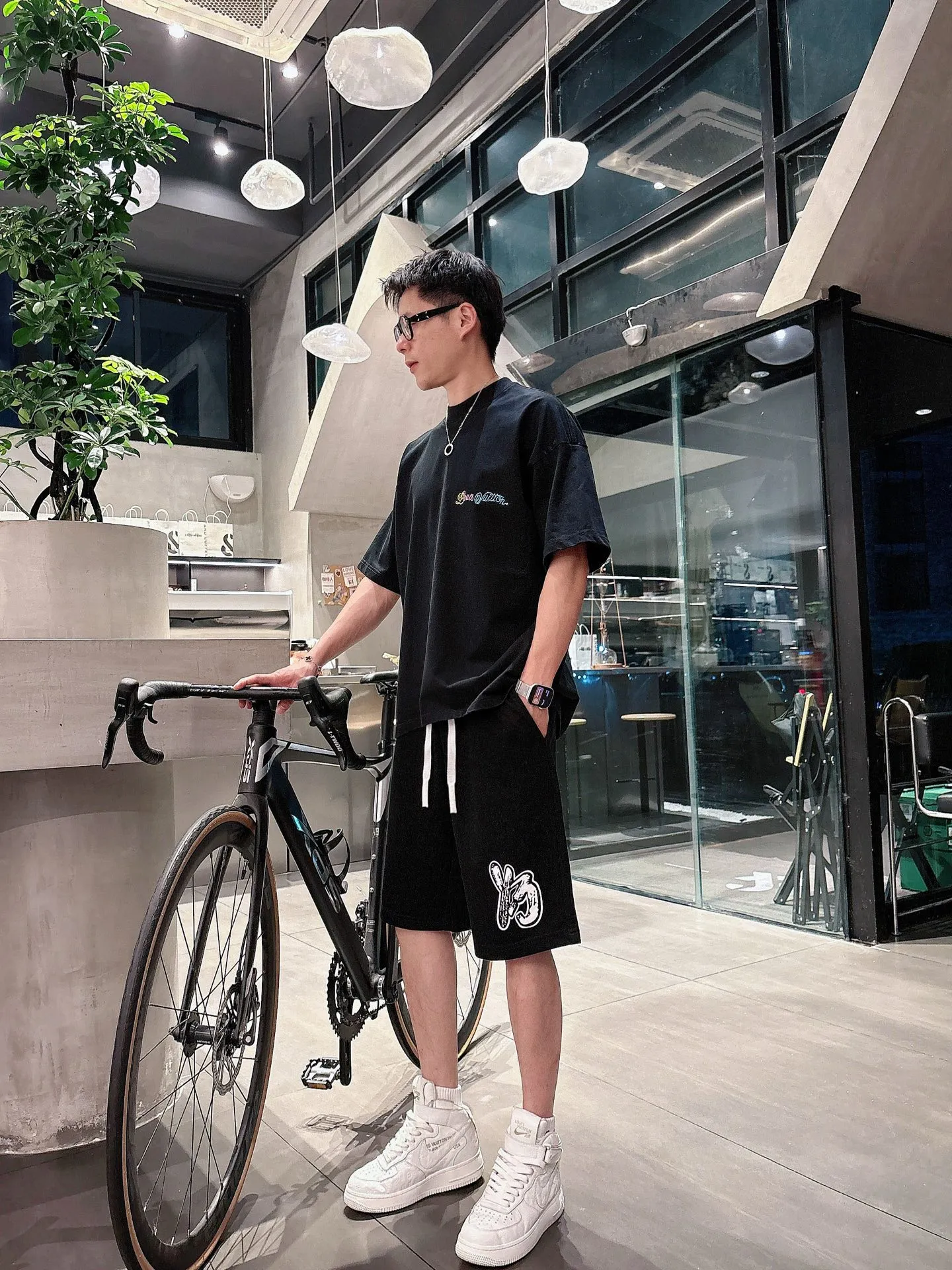 Y 3 Complete three standards 2026 summer New Arrival men's casual shorts, advanced custom-made Breathable fabric Breathable fabric with high elasticity and comfort, impeccable details, top-grade accessories, original logo design concept, delicate and soft feel! The upper body fit is awesome! Size: M-XXXL Please state your height and weight when ordering
