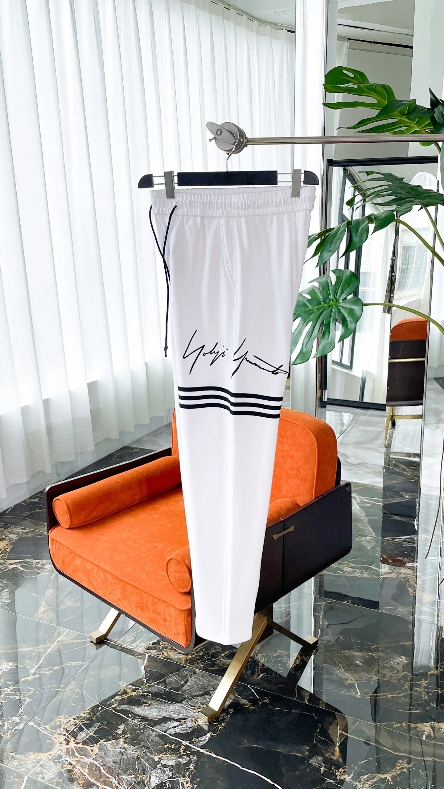 Y 3 [Higher version] The latest products for autumn and winter 2026, available at the counter simultaneously, original goods, fashionable casual trousers and casual pants, using imported original fabrics, top-grade embroidery 🪡 craft letter pattern logo, original hardware accessories decoration, simple yet fashionable, fashionable and handsome upper body, Sizes: M-3XL