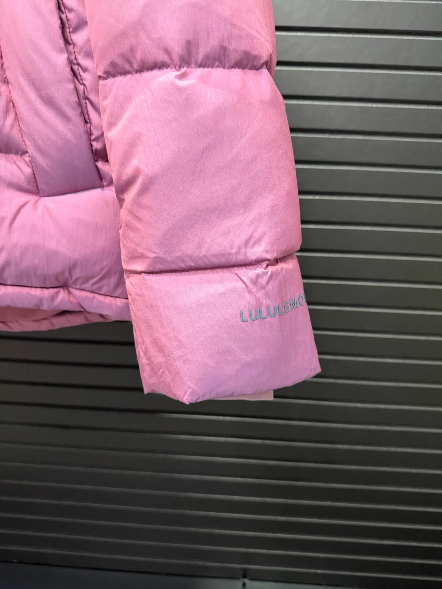 Lululemon LW 4BTOS #lululemon ： ； ， ， ， + ： Soft Matte TM ， ， ， 90% ， ， ， Logo ， ， ， ， ， Quality ， ， ， ， Versatile， ： Black Light Green Size：2 4 6 8 10