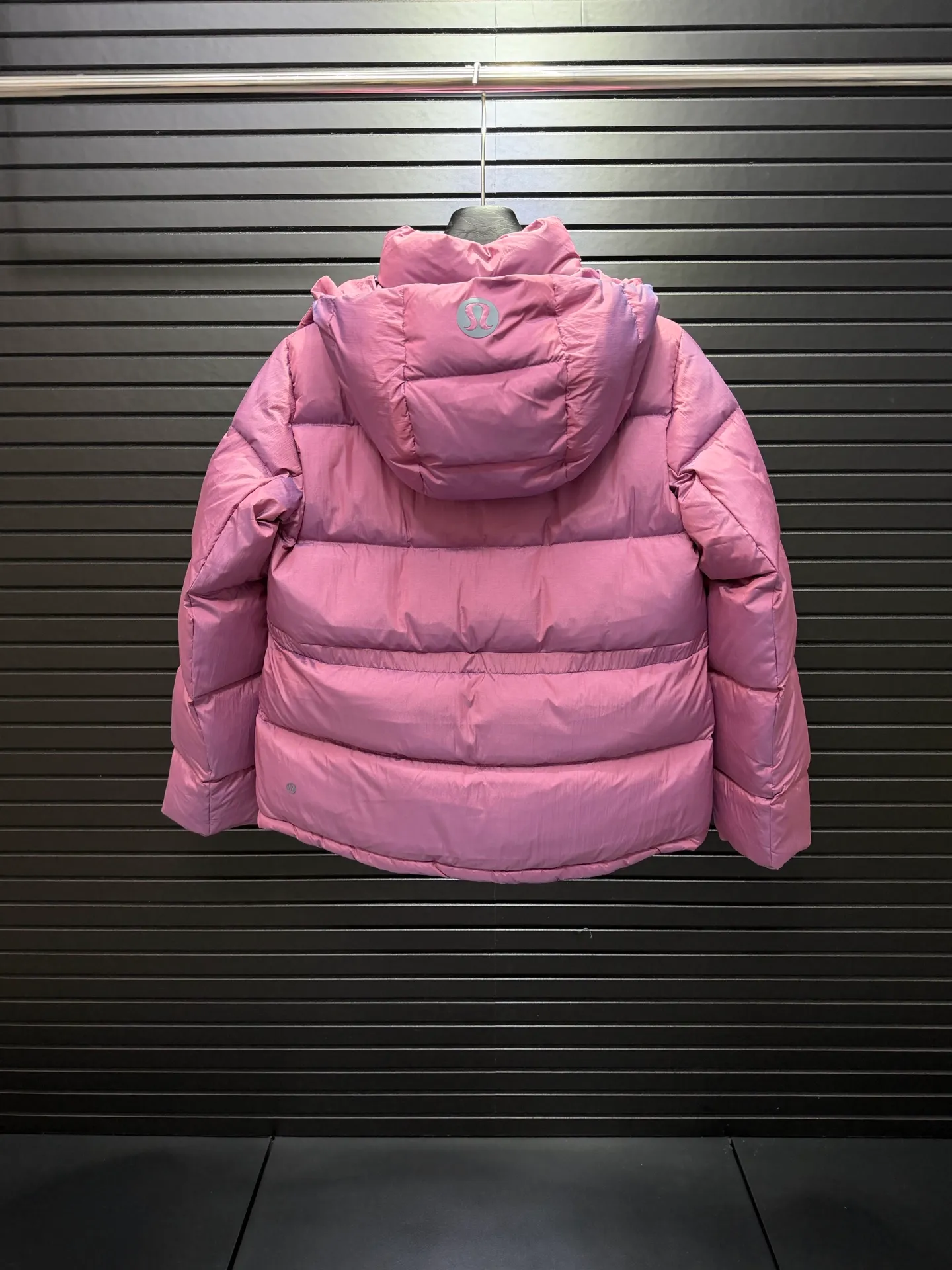 Lululemon LW 4BTOS #lululemon ： ； ， ， ， + ： Soft Matte TM ， ， ， 90% ， ， ， Logo ， ， ， ， ， Quality ， ， ， ， Versatile， ： Black Light Green Size：2 4 6 8 10