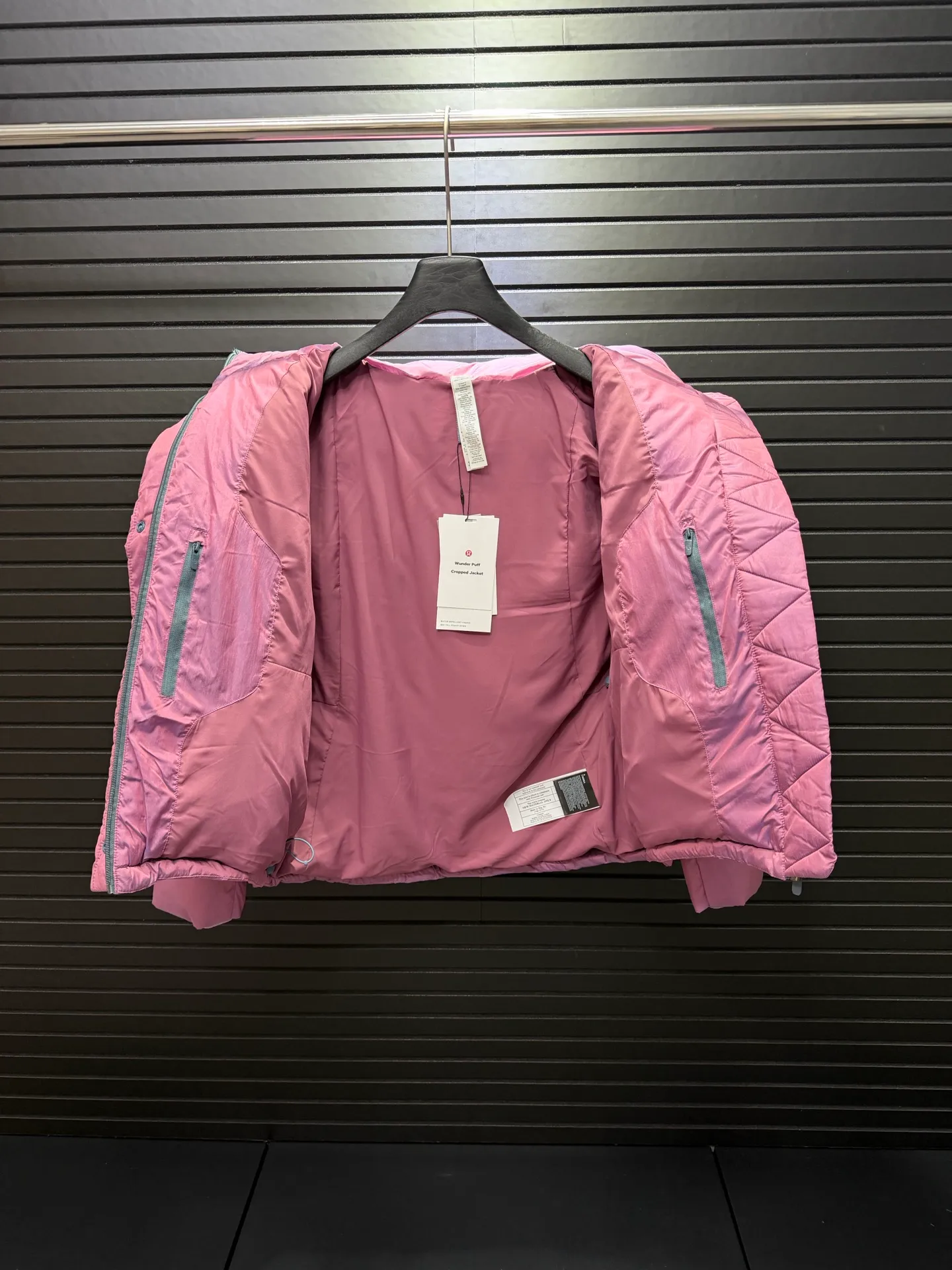 Lululemon LW 4BTOS #lululemon ： ； ， ， ， + ： Soft Matte TM ， ， ， 90% ， ， ， Logo ， ， ， ， ， Quality ， ， ， ， Versatile， ： Black Light Green Size：2 4 6 8 10