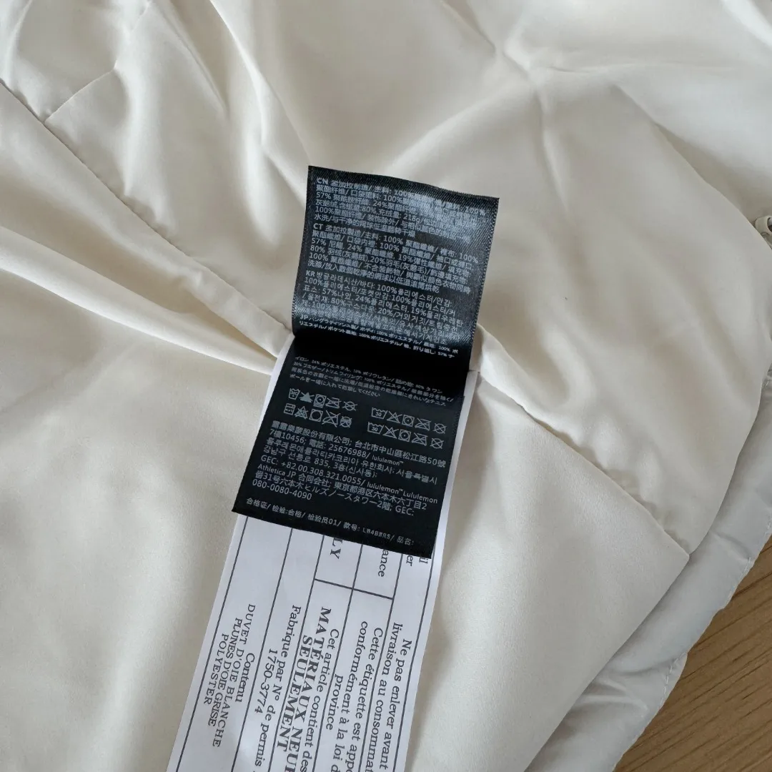 ：Y 197 Lululemon Wunder Puff Series Soft Matte , ■ ， ■ ■ ■ ， ■ ， ■ ■ ， ： White Size：4 6 8 10
