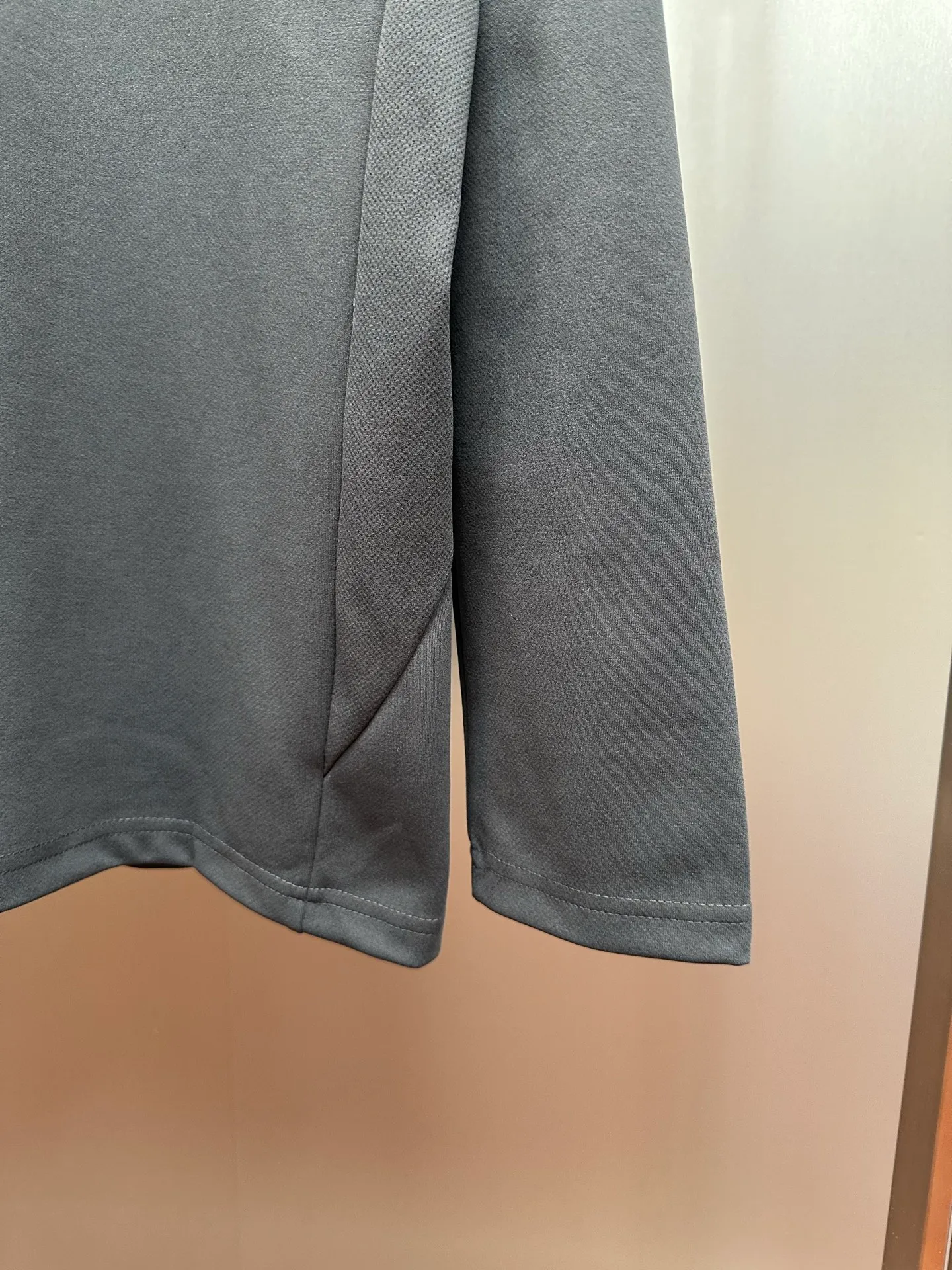 Lululemon/ Breathable ： ， ， ， ， 。Breathable ， ， ， 。 ， Breathable 。 ， 。 ， ， 。 、 、 。 ：Black，Dark Gray， ， Sizes：L-3x L