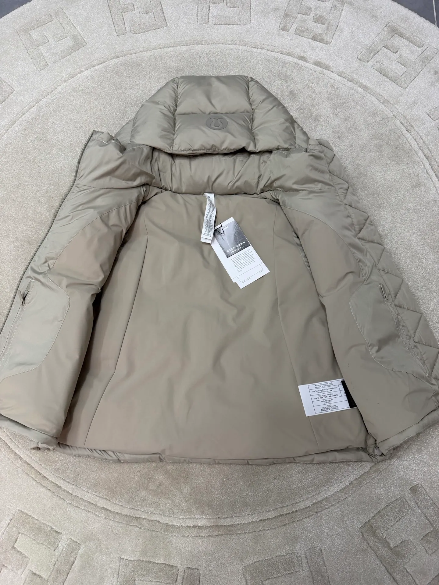 lulu 6 Premium In Stock lululemon ， ， 。 。 zp Logo ， ， ， ， ， Quality， ， 。 ， ， ， ， ， Versatile， ， “ ” ， ， ， ！ ▪️ Soft Matte ， ， ， ， ， ， ， ，Lightweight ！ ！ ▪️ ， ， ， ！ ， ！ ！ ▪️ logo ， ， ， ， ！ ， ！ ▪️ ， ， ， ！ ， ！ ， ， ， ！ size:2 4 6 8 10
