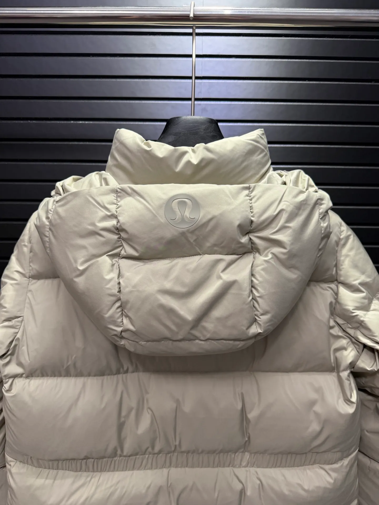 Lululemon LW 4BTOS #lululemon ： ； ， ， ， + ： Soft Matte TM ， ， ， 90% ， ， ， Logo ， ， ， ， ， Quality ， ， ， ， Versatile， ： Black Light Green Size：2 4 6 8 10