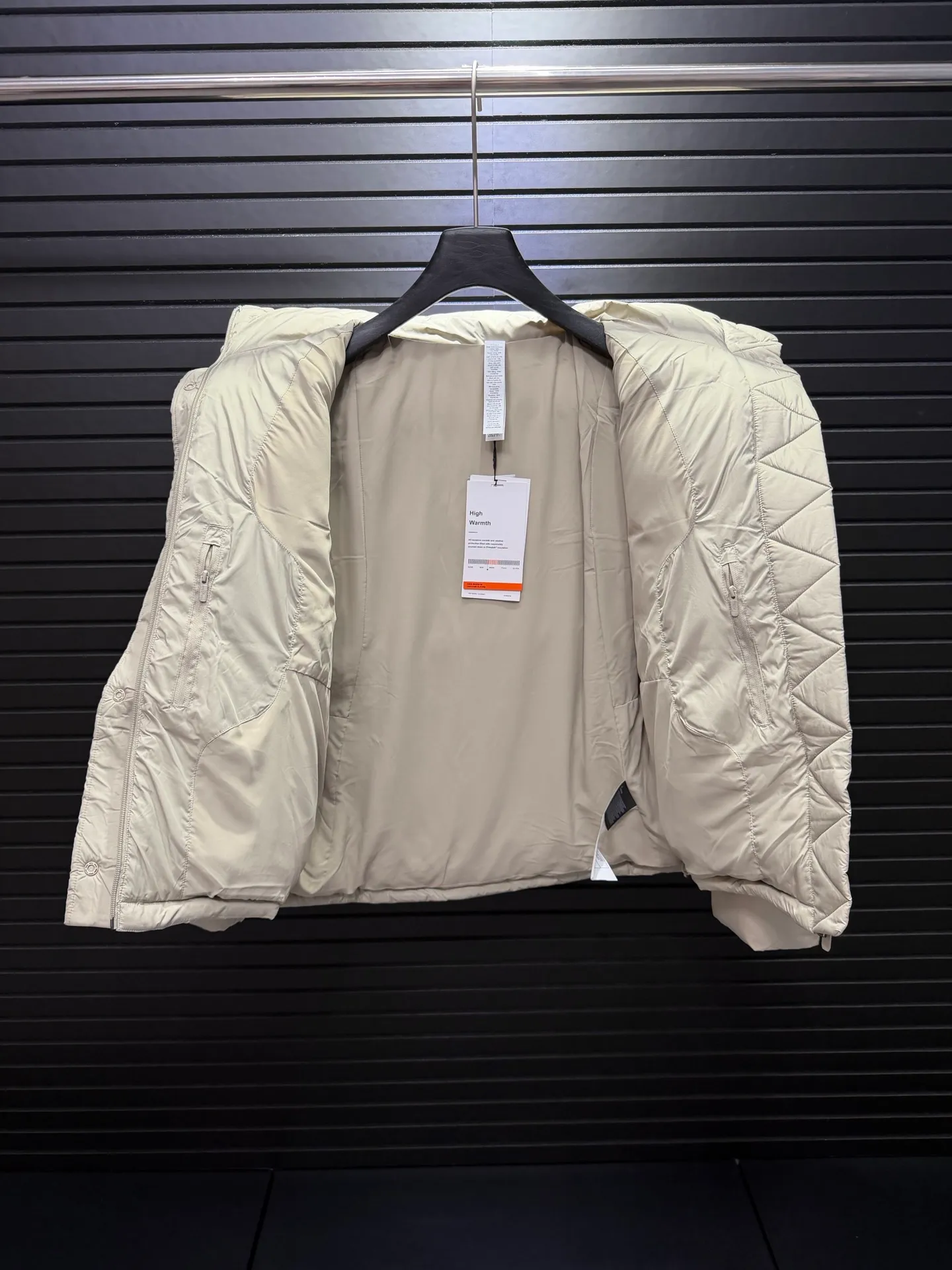 Lululemon LW 4BTOS #lululemon ： ； ， ， ， + ： Soft Matte TM ， ， ， 90% ， ， ， Logo ， ， ， ， ， Quality ， ， ， ， Versatile， ： Black Light Green Size：2 4 6 8 10