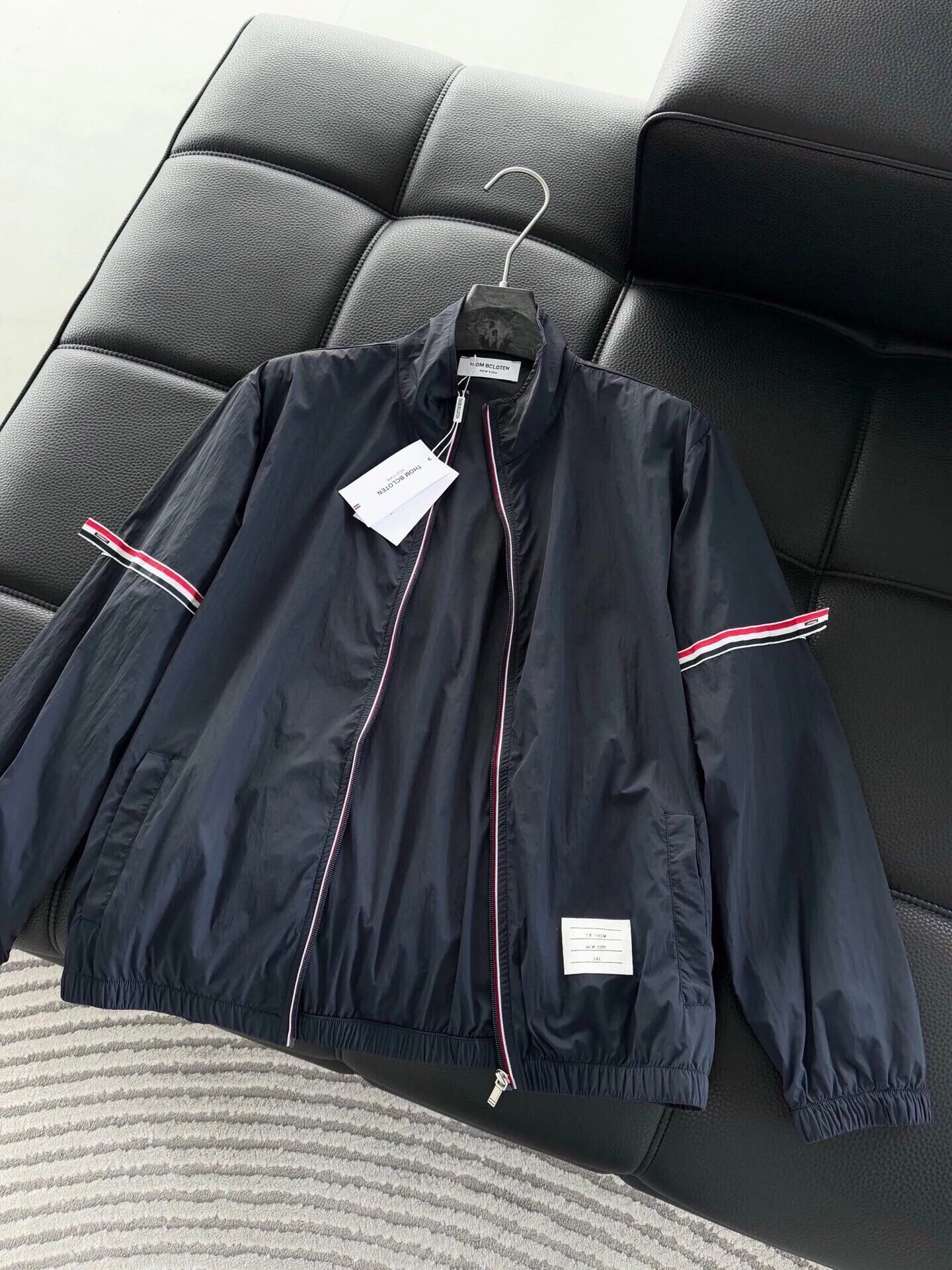 Classic 。 。 Breathable Same Style TB Factory 38 。 Same Style ：White/Black/Navy Blue Size：m~3x :8117