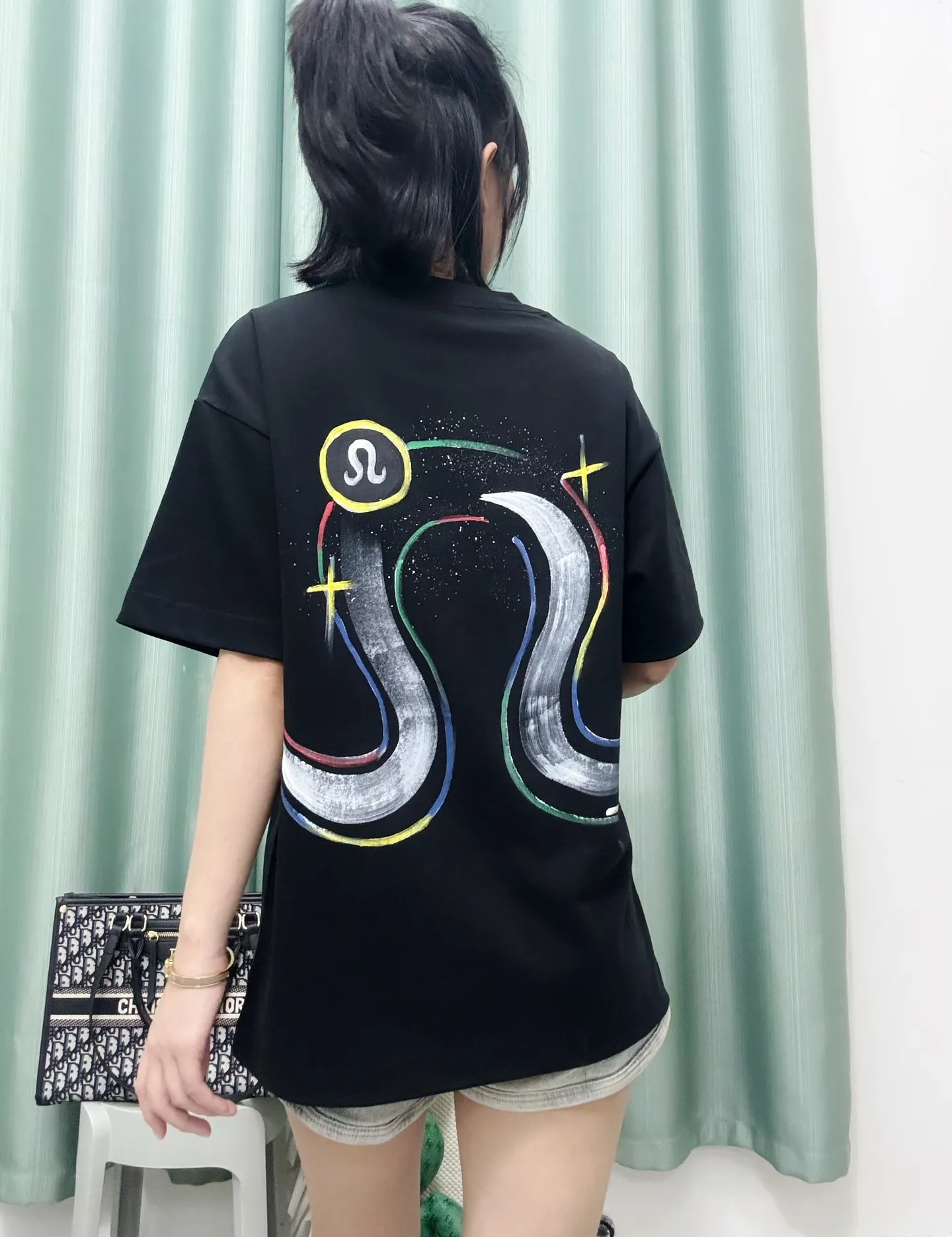 Black ， Same Style