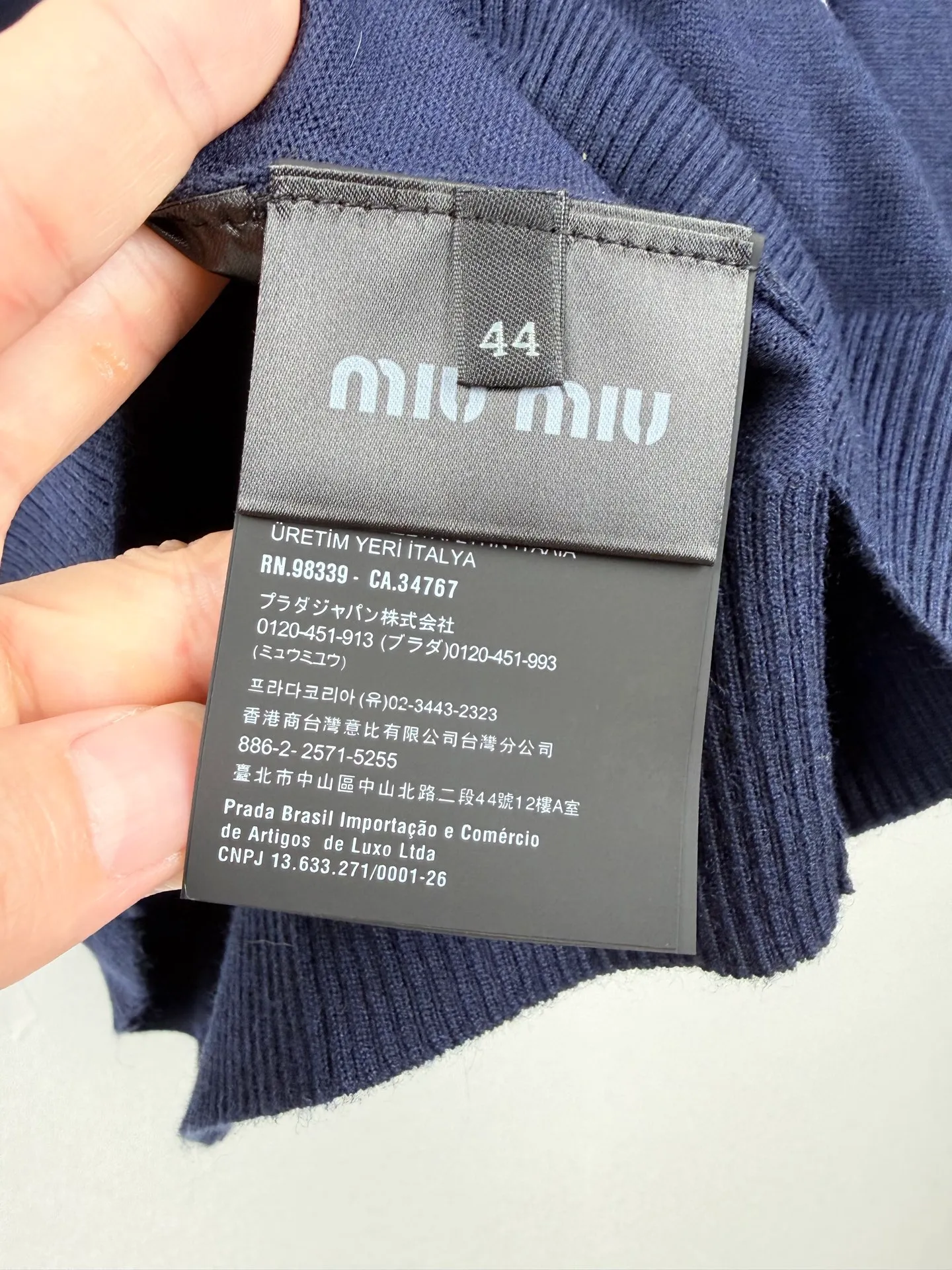 Miu Miu Retro V Miu Miu Retro Retro 1: Miu Miu 2: ： 1:1 Miu Miu ： Size： 40 42 44 46