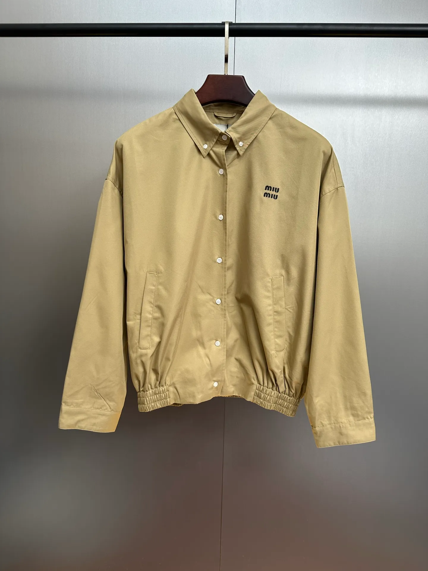 Miu Miu Khaki Miu Miu Classic 1： Miu Miu 2: 3: 4: Size：M-3XL