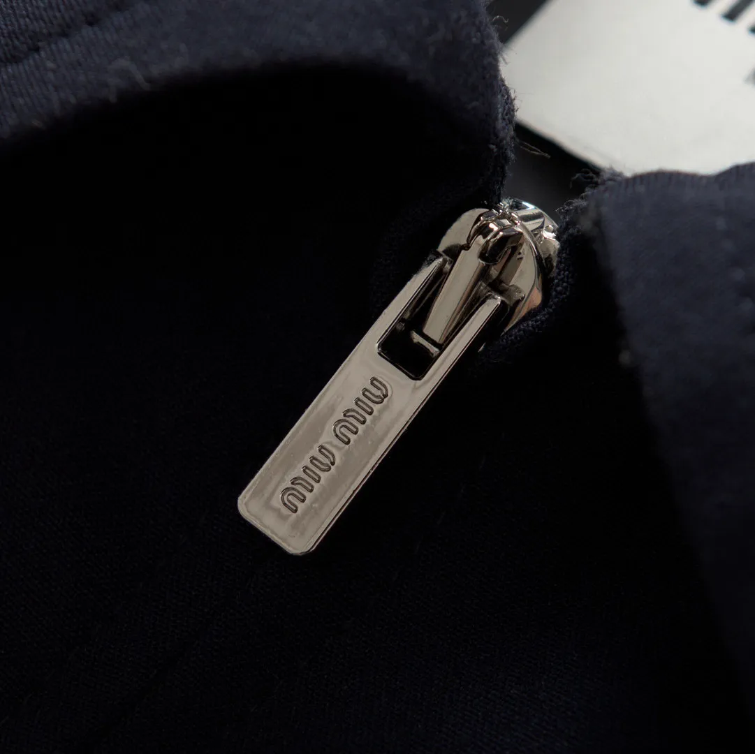 Miu Miu 24SS ， ， 。 ， ， ， ， Navy Blue ， 。 ，MIUMIU ， 。 Quality ， 。 ， Quality 。 Size:S/M/L/XL