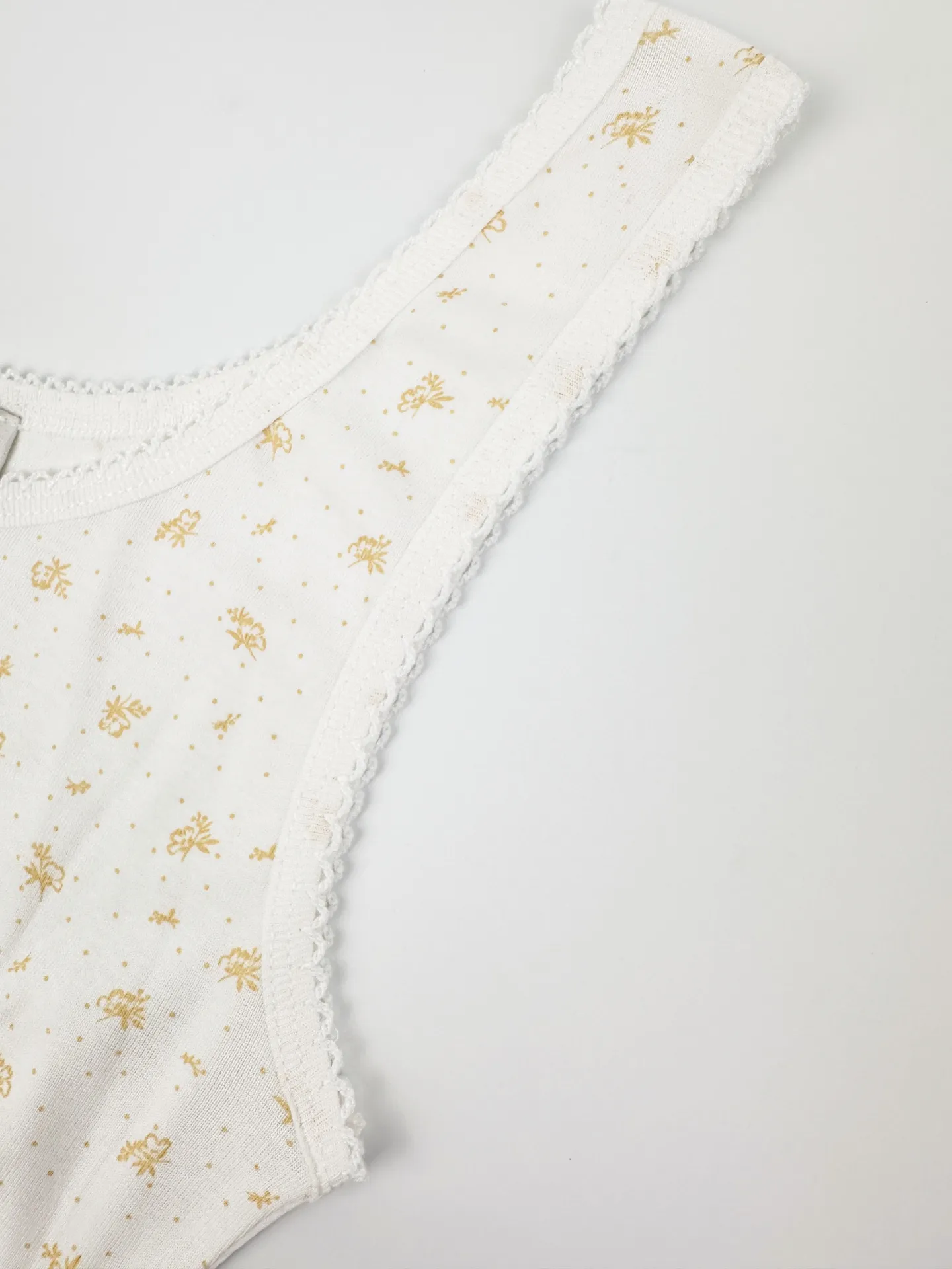 Breathable 。 ， ， 。 Miu Miu ， ； ， 。 ， ， ， ， ， 。 1. ， ， 。 2. ， ， 。 3. ， ， ， 、 ， 。 ： 1:1 MM 1:1 MM ： Size： XS S M ： FF 744