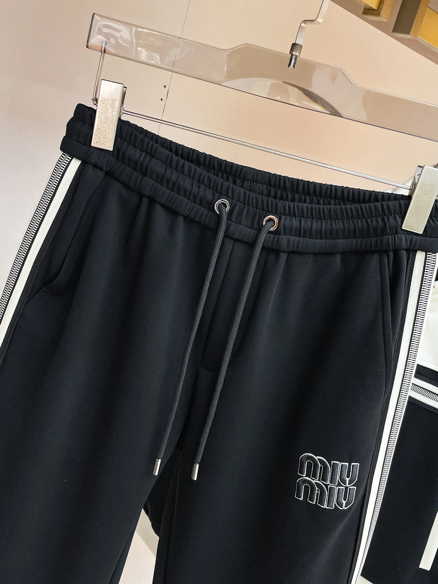 miumiu 2026New Arrival Same Style ，Breathable ！ ！ ， ！ Premium ！ Wear-Resistant， Sizes M-3XL