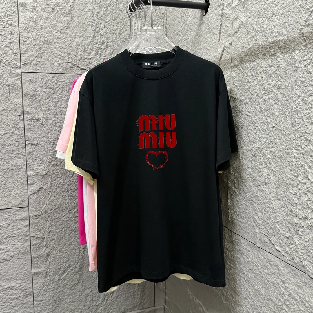 Miu Miu*2025 New Arrival Classic T Same Style ：Black White Size： S （90-130 ） M （120-150 ） L （140-165 ） XL （160-180 ） XXL （180-210 ）