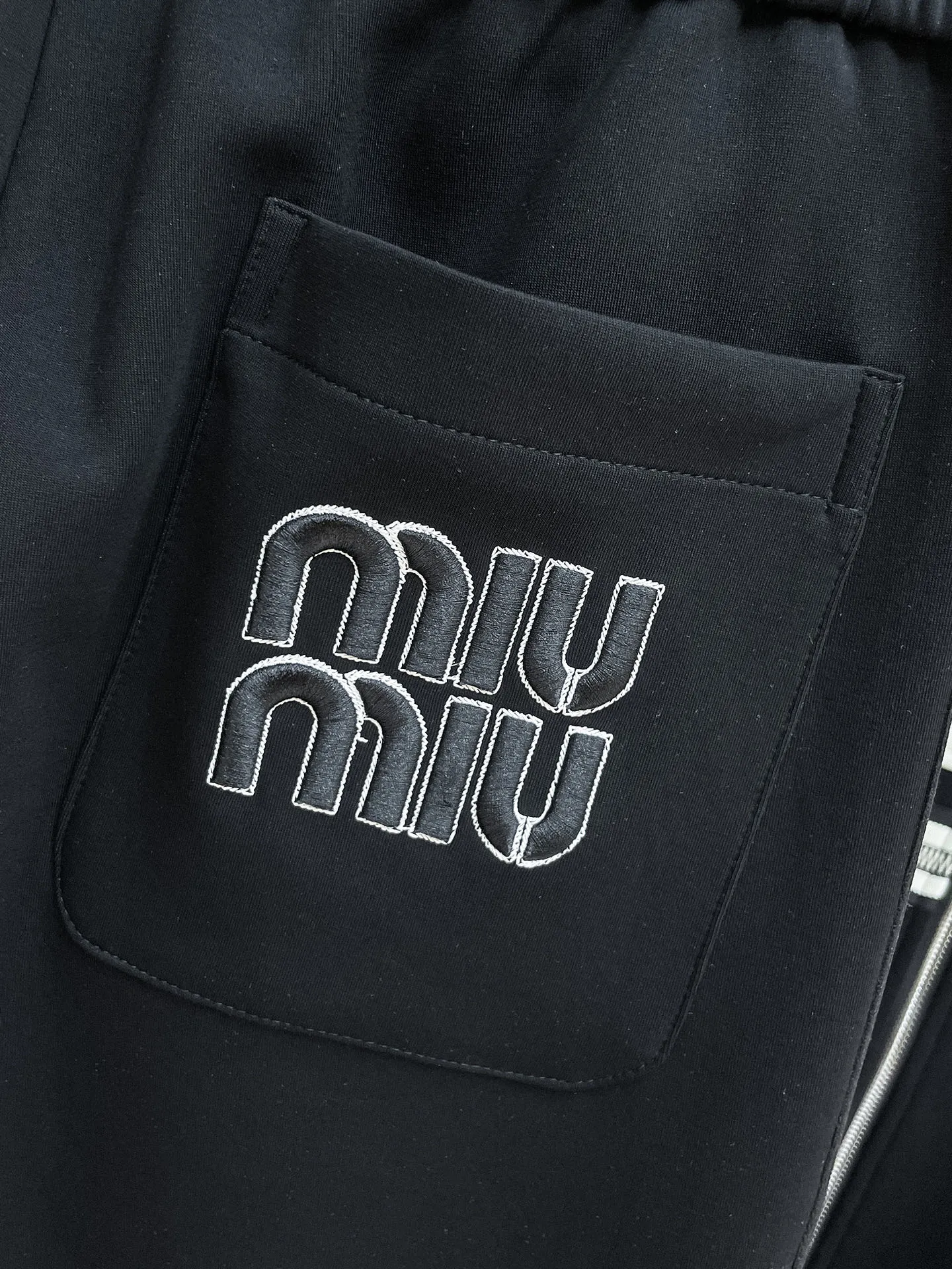 miumiu 2026New Arrival Same Style ，Breathable ！ ！ ， ！ Premium ！ Wear-Resistant， Sizes M-3XL