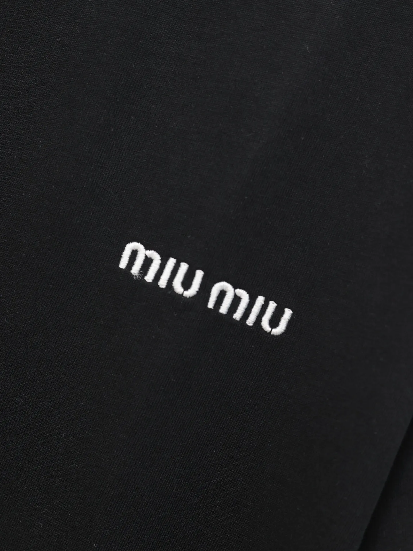 Miumiu*/ 25SS T 40 200 ，1*1 ， ， ， 1：1 Size：S/M/L/XL