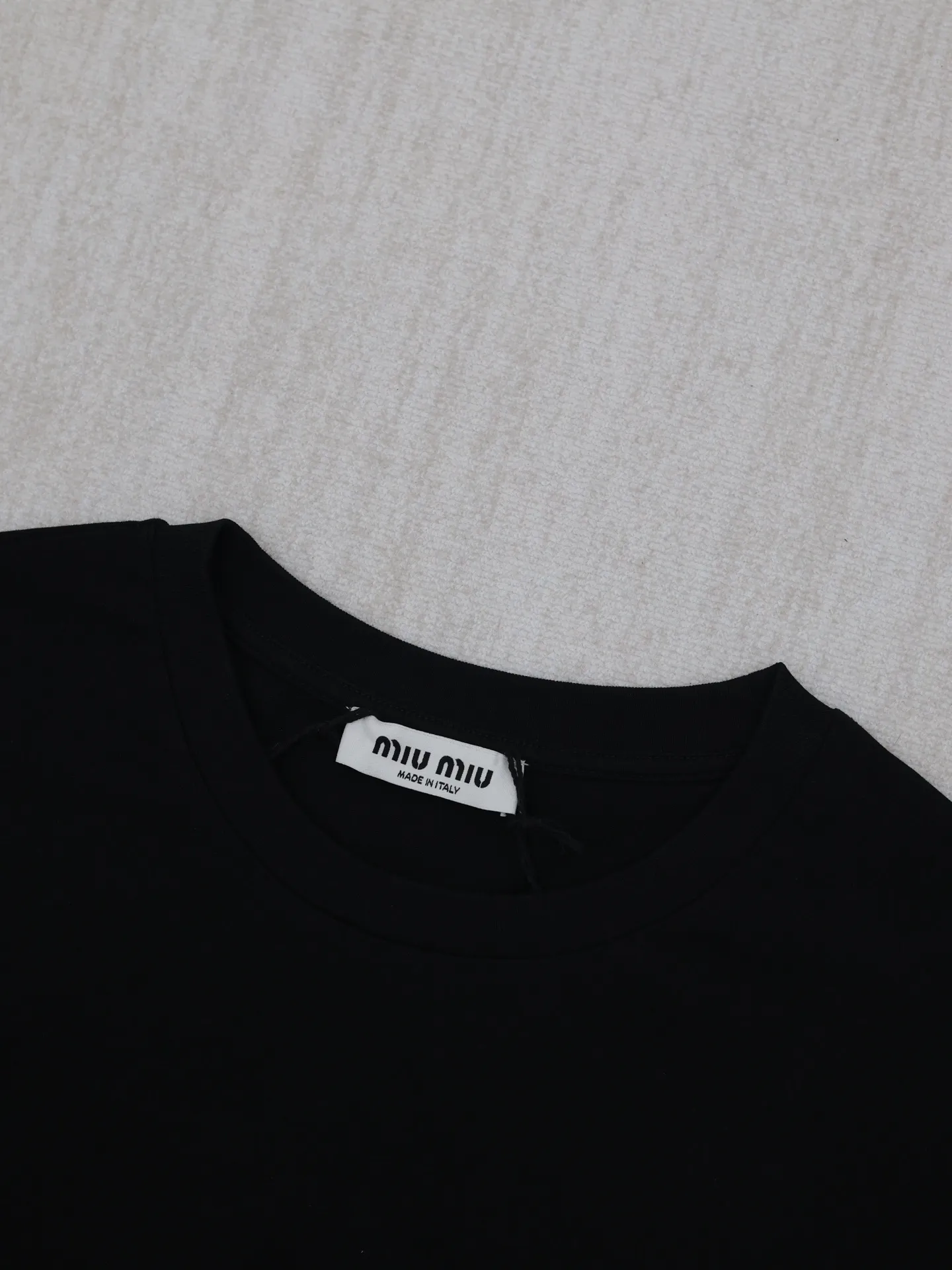 Miumiu*/ 25SS T 40 200 ，1*1 ， ， ， 1：1 Size：S/M/L/XL