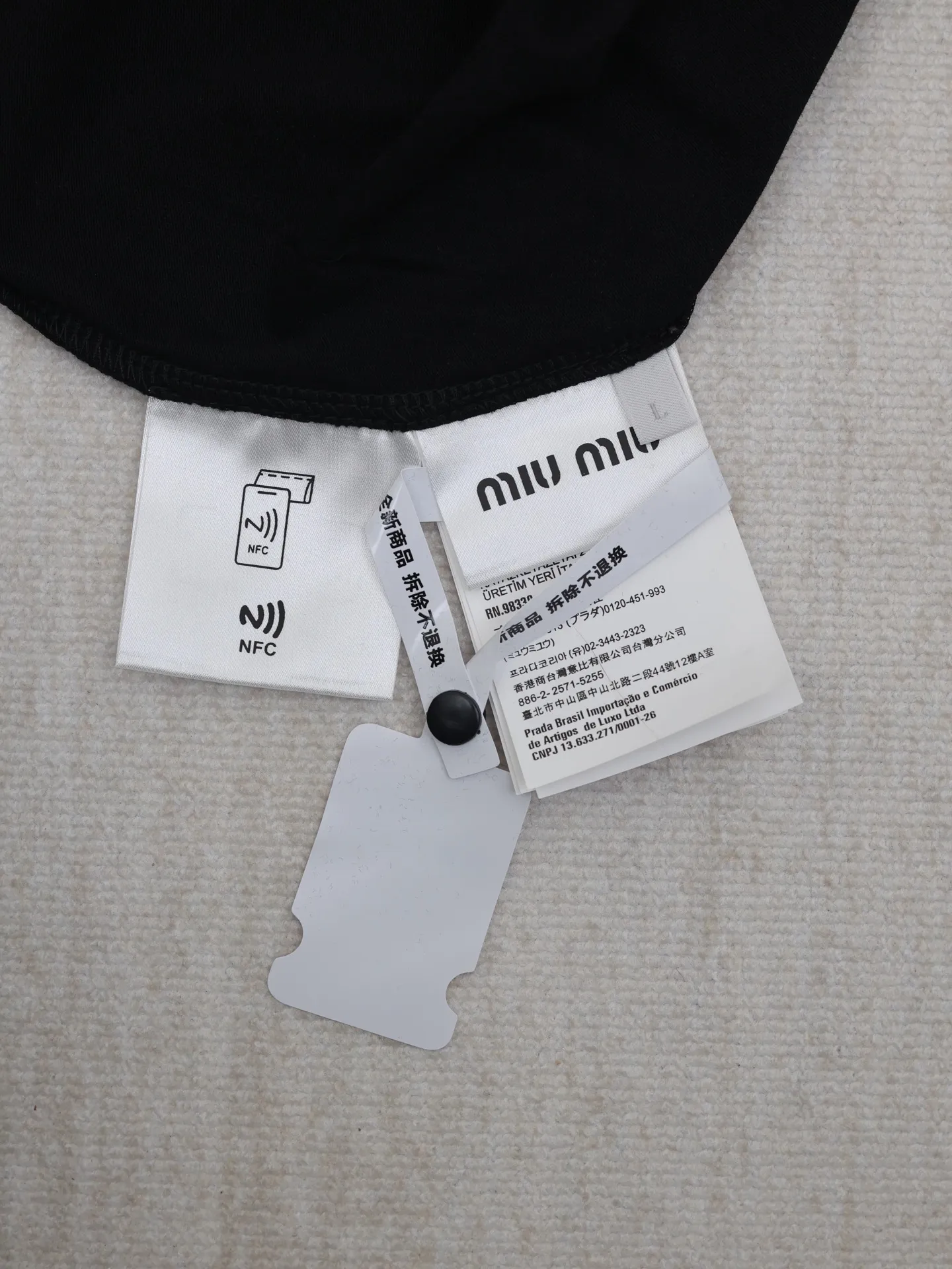 Miumiu*/ 25SS T 40 200 ，1*1 ， ， ， 1：1 Size：S/M/L/XL