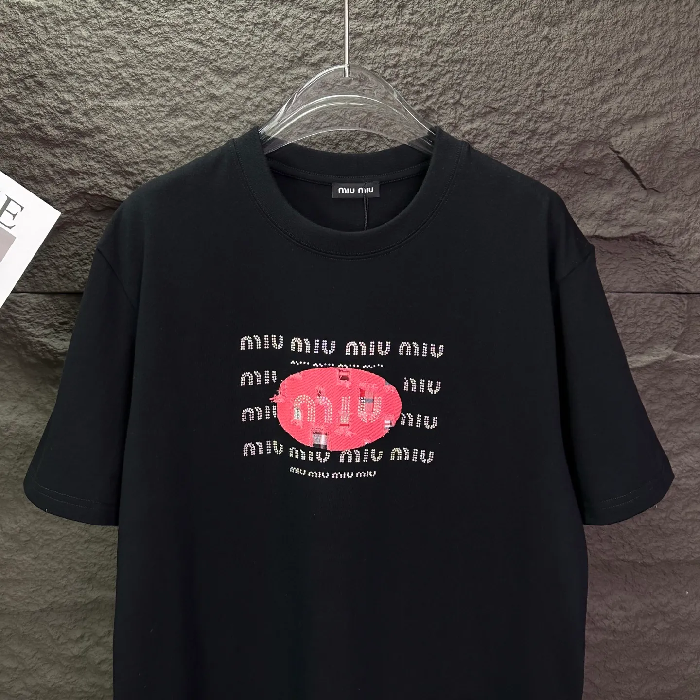 MIU MIU 2026New Arrival logo T 🔥 🔥 🔥 Same Style Quality😘😘 300 Versatile T 👍 ：Black、Pink、White Size：S-XL