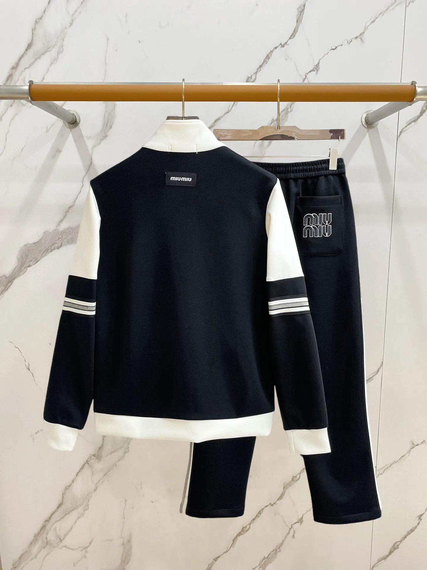 miumiu 2026New Arrival Same Style ，Breathable ！ ！ ， ！ Premium ！ Wear-Resistant， Sizes M-3XL