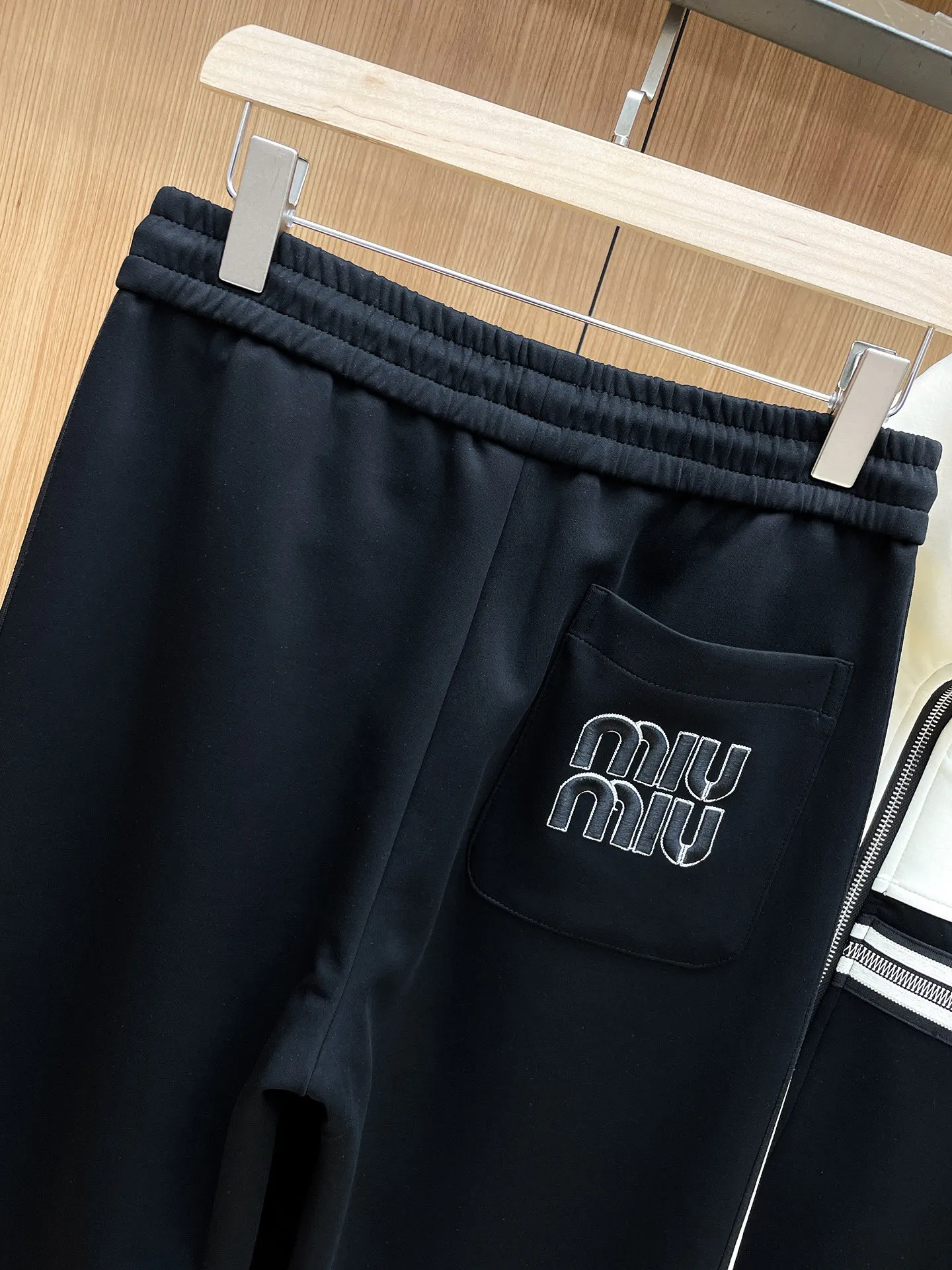 miumiu 2026New Arrival Same Style ，Breathable ！ ！ ， ！ Premium ！ Wear-Resistant， Sizes M-3XL