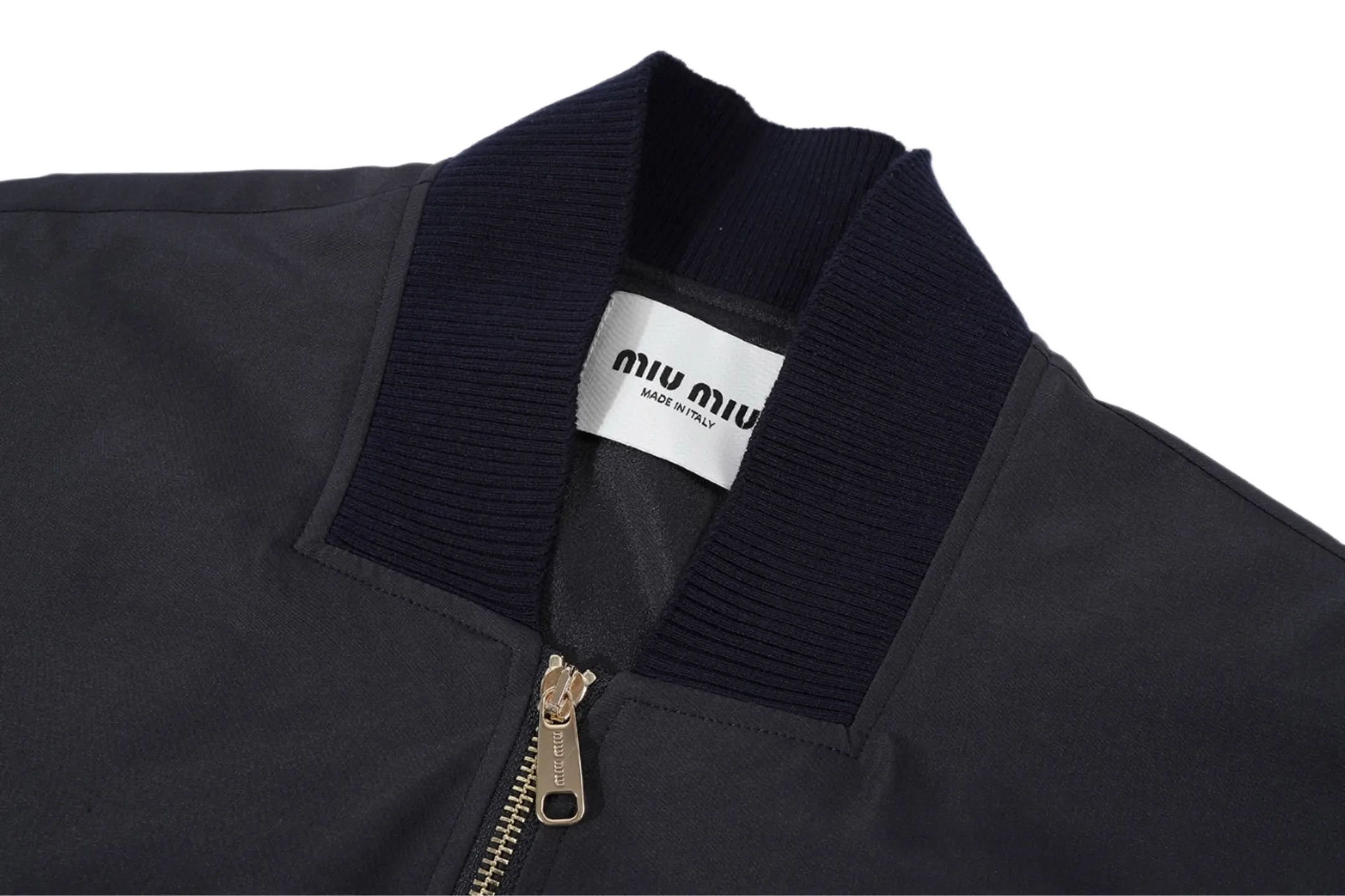 Miu Miu 25,400 ， ， ， 。 ， ，Wear-Resistant 。 Breathable ， 。 ， ， ， 、 。 。 。 ， ， 。 、 ， 。 ， ， Same Style ， ， ， ， Same Style！ Size:38/40/42