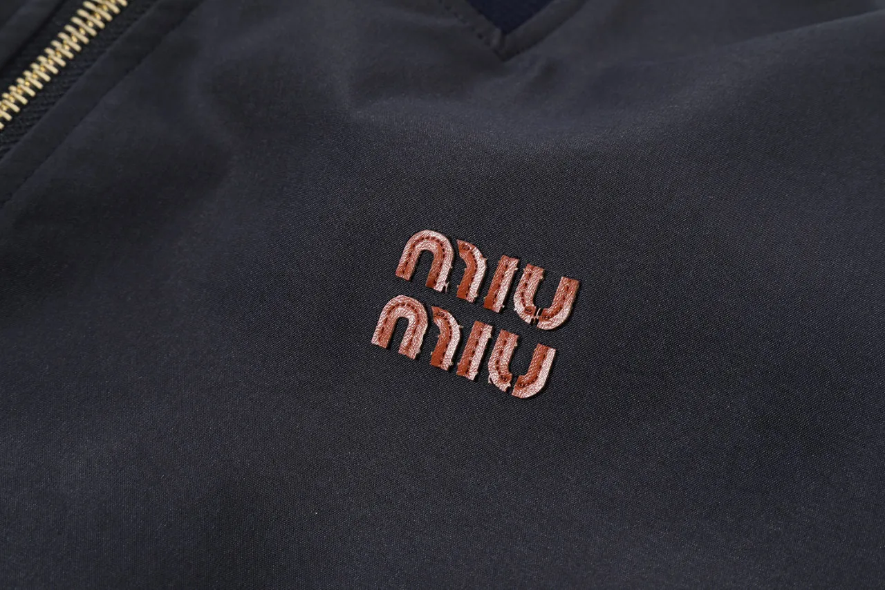 Miu Miu 25,400 ， ， ， 。 ， ，Wear-Resistant 。 Breathable ， 。 ， ， ， 、 。 。 。 ， ， 。 、 ， 。 ， ， Same Style ， ， ， ， Same Style！ Size:38/40/42