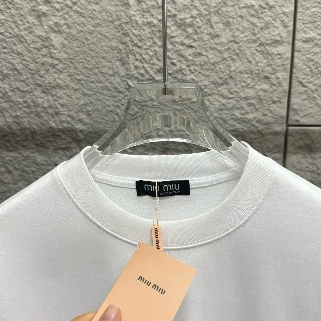 Miu Miu*2025 New Arrival T miu logo Same Style ：Black White Size： S （90-130 ） M （120-150 ） L （140-165 ） XL （160-180 ） XXL （180-210 ）