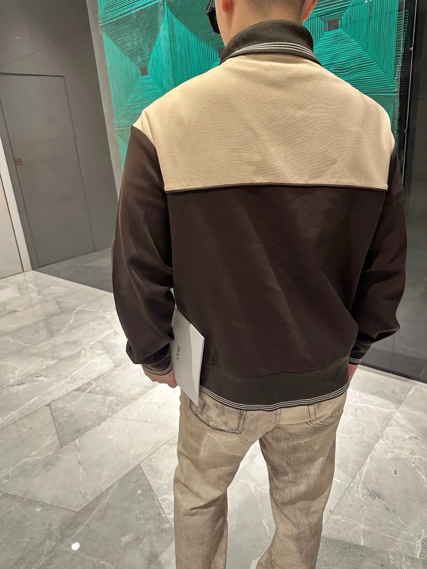 「 」