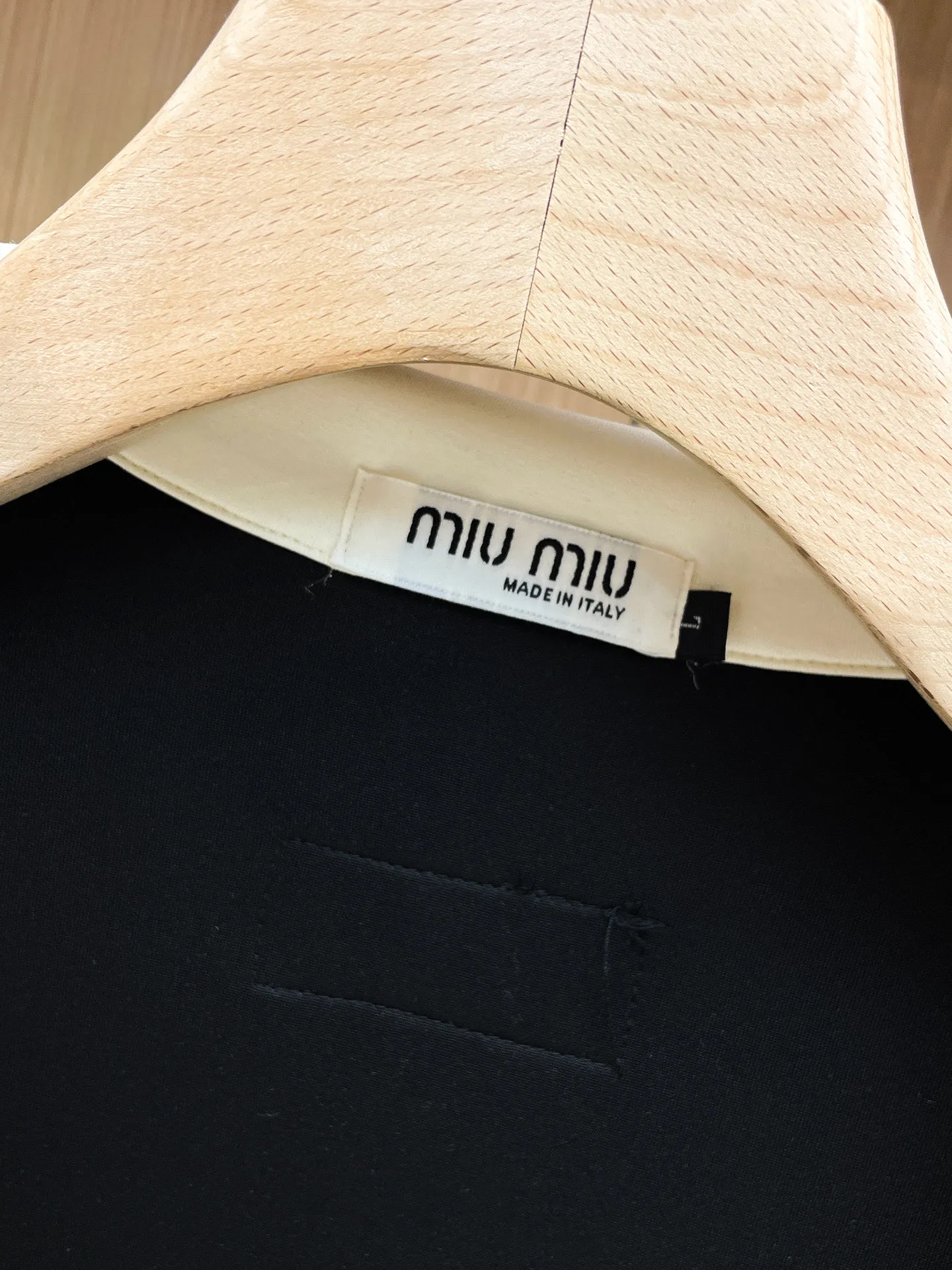 miumiu 2026New Arrival Same Style ，Breathable ！ ！ ， ！ Premium ！ Wear-Resistant， Sizes M-3XL