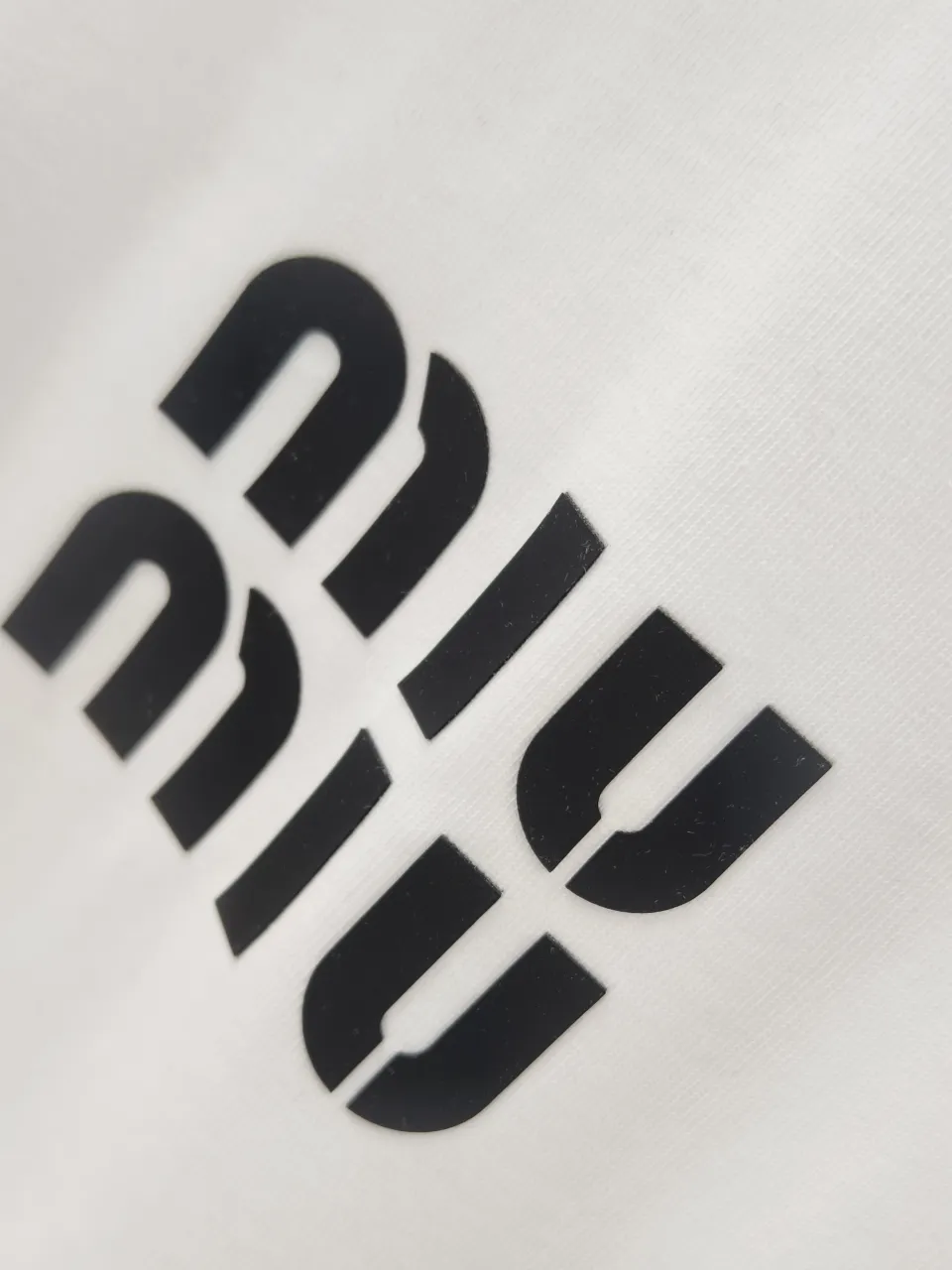 P90🌈🌈 Miu Miu/ New Arrival logo -【 32 】 - 320G 🔥 Logo ， - ：Black White - Size：S M L XL XXL - : ，os ， Same Style， Quality - Same Style