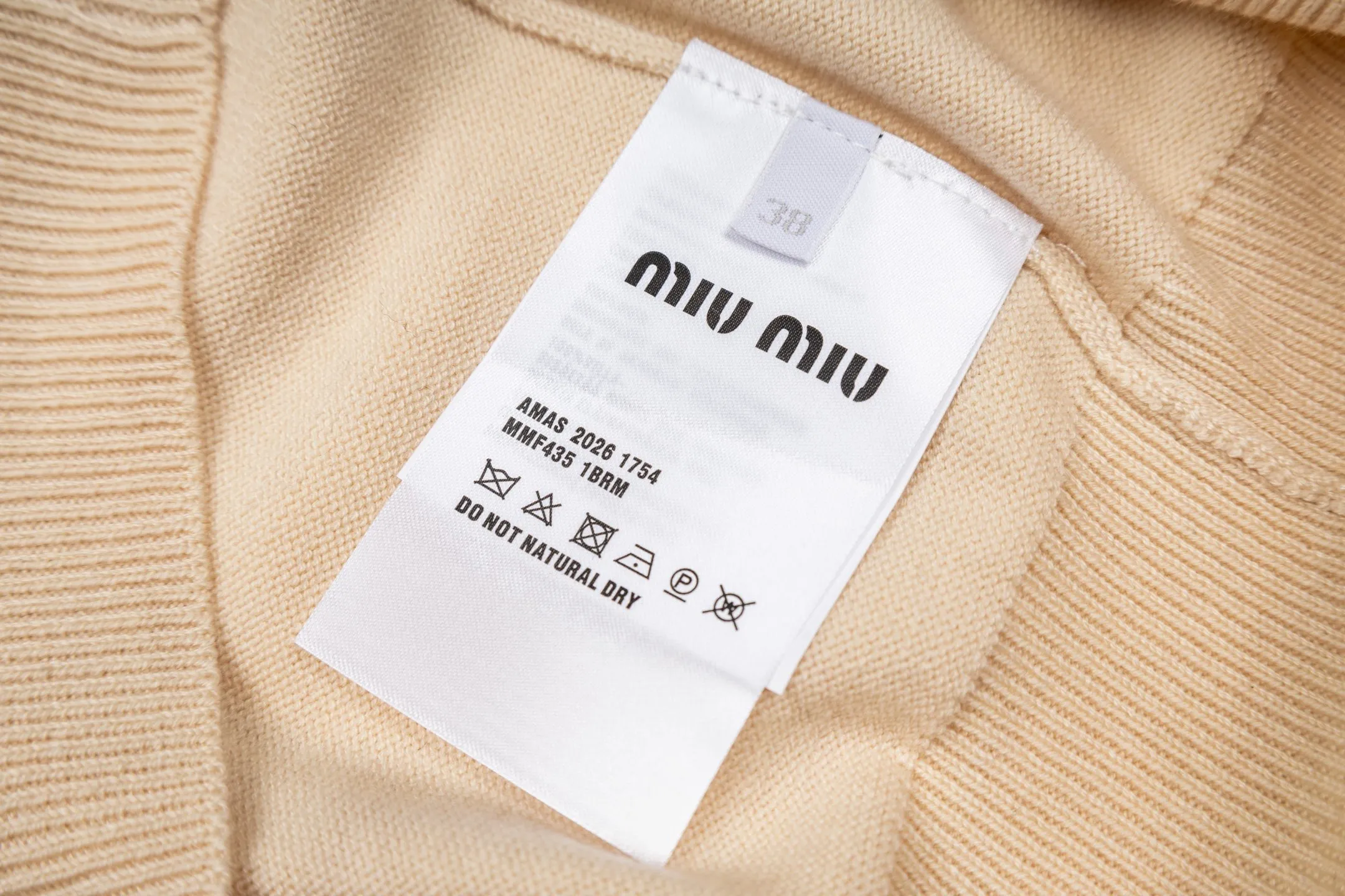 Miu Miu ， ， ， Breathable， 。 ， Brown ， ， ， 。 Retro Brown ， ， 。 miu miu logo， ， ， 。 ， ， ， Same Style ， ， ， 。 Size:36-38-40