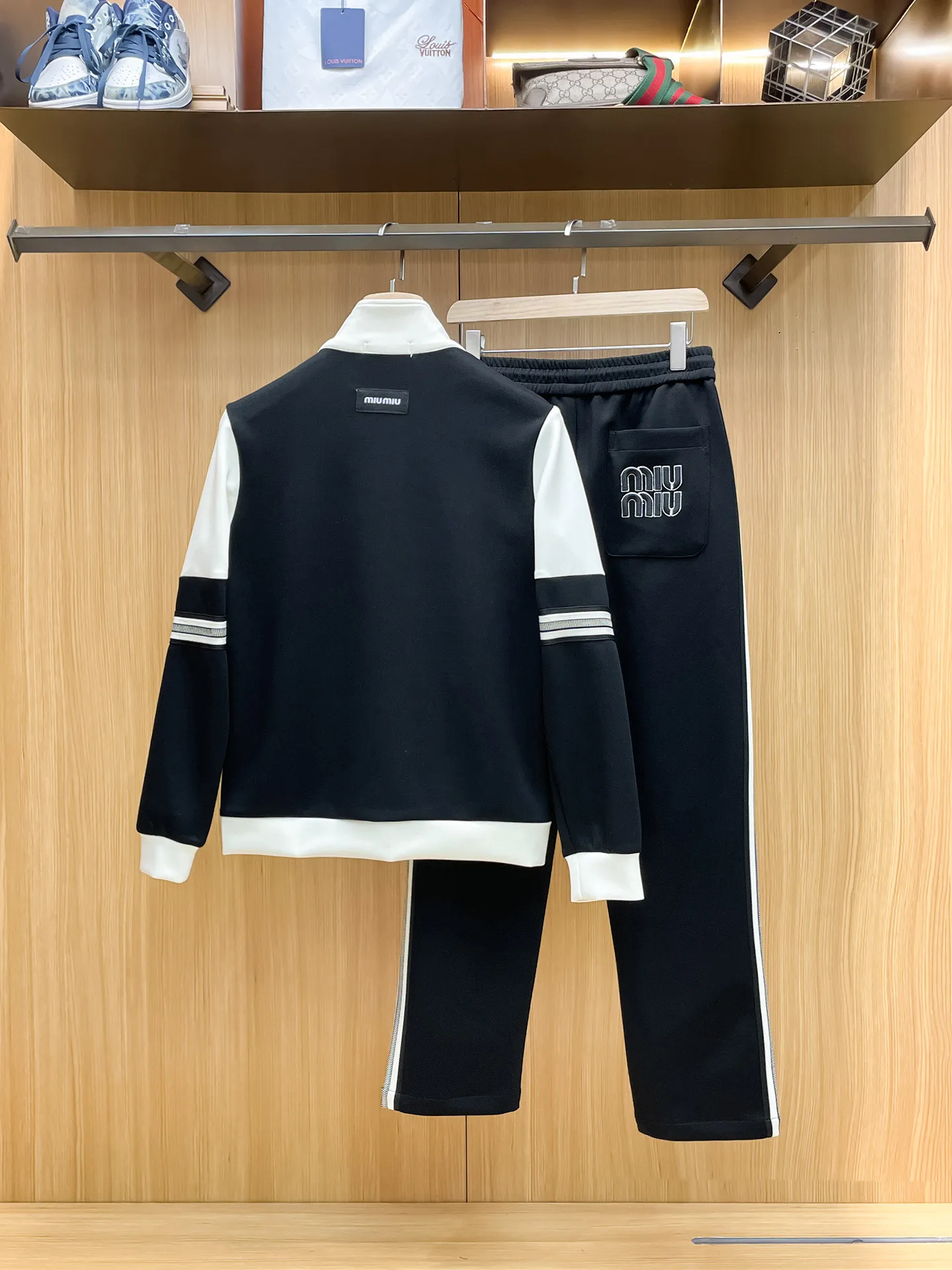 miumiu 2026New Arrival Same Style ，Breathable ！ ！ ， ！ Premium ！ Wear-Resistant， Sizes M-3XL