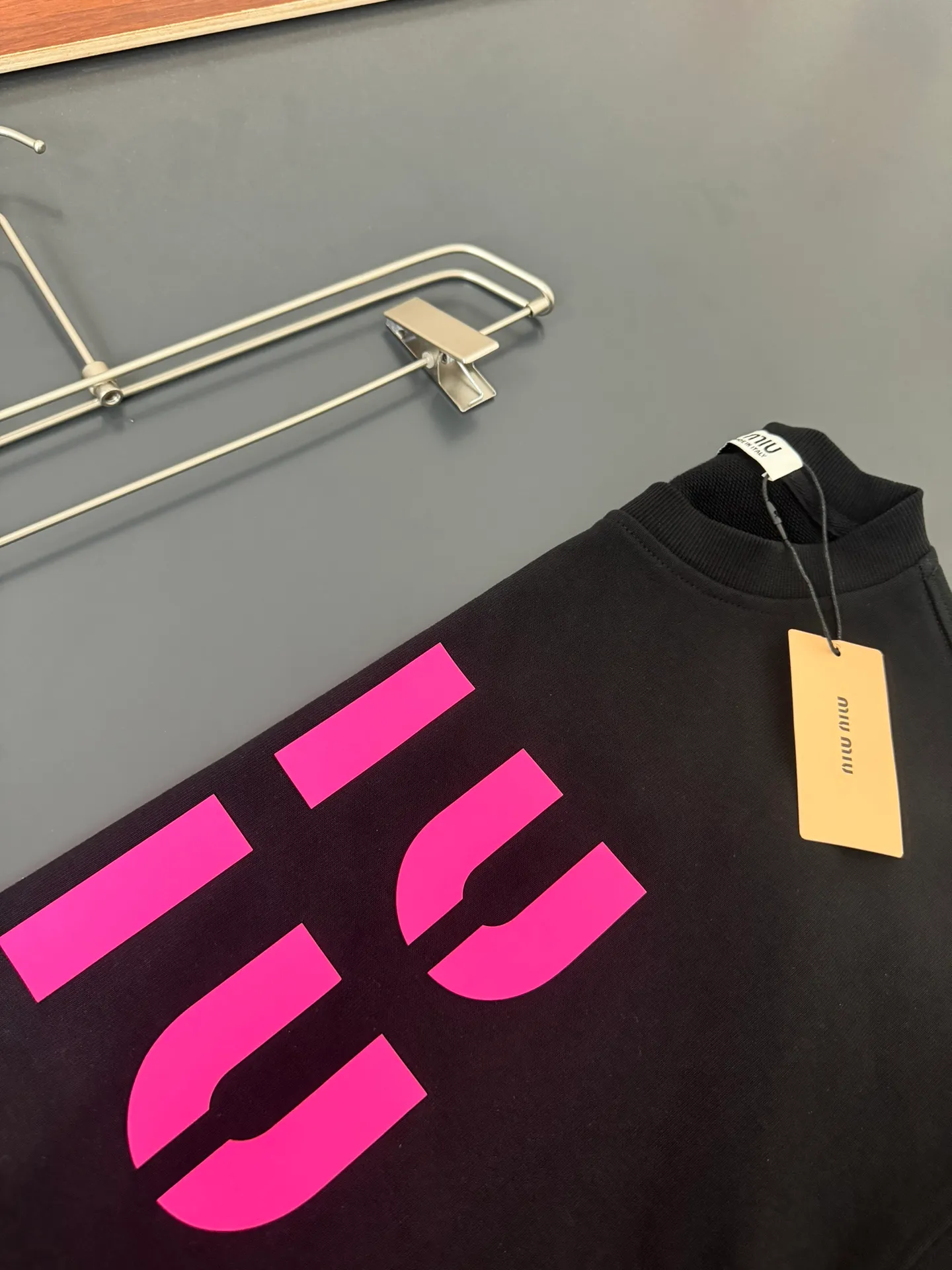Miu Miu* New Arrival ， logo ，400 ！ ， ， ， Versatile Sizes S M L XL XXL