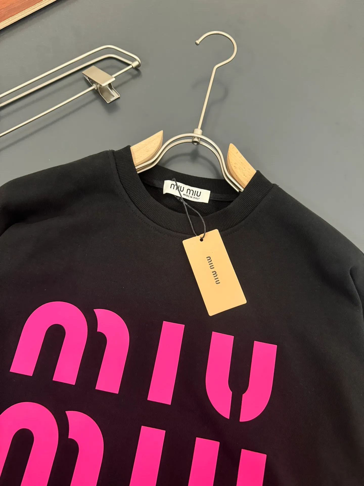 Miu Miu* New Arrival ， logo ，400 ！ ， ， ， Versatile Sizes S M L XL XXL