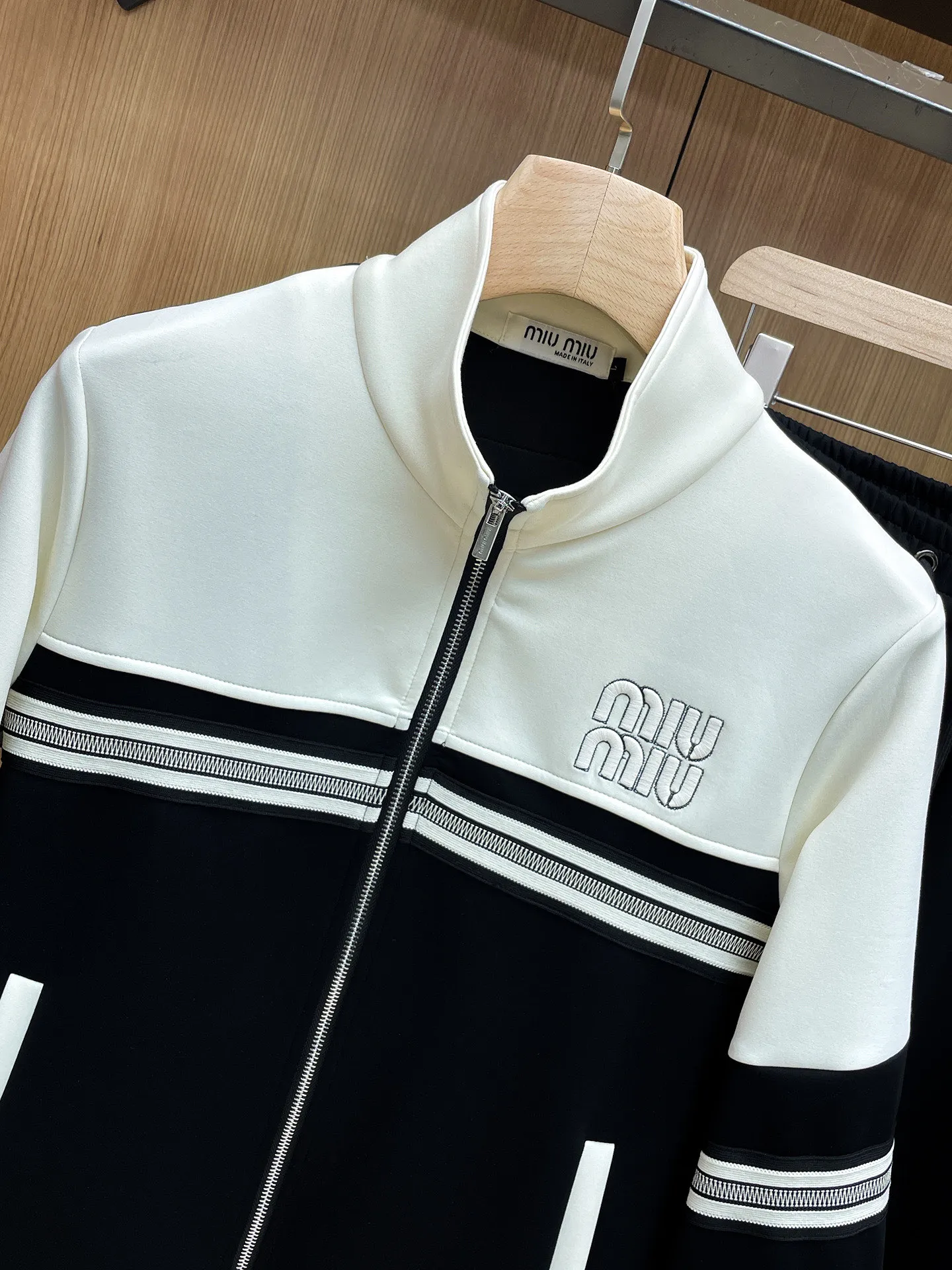 miumiu 2026New Arrival Same Style ，Breathable ！ ！ ， ！ Premium ！ Wear-Resistant， Sizes M-3XL