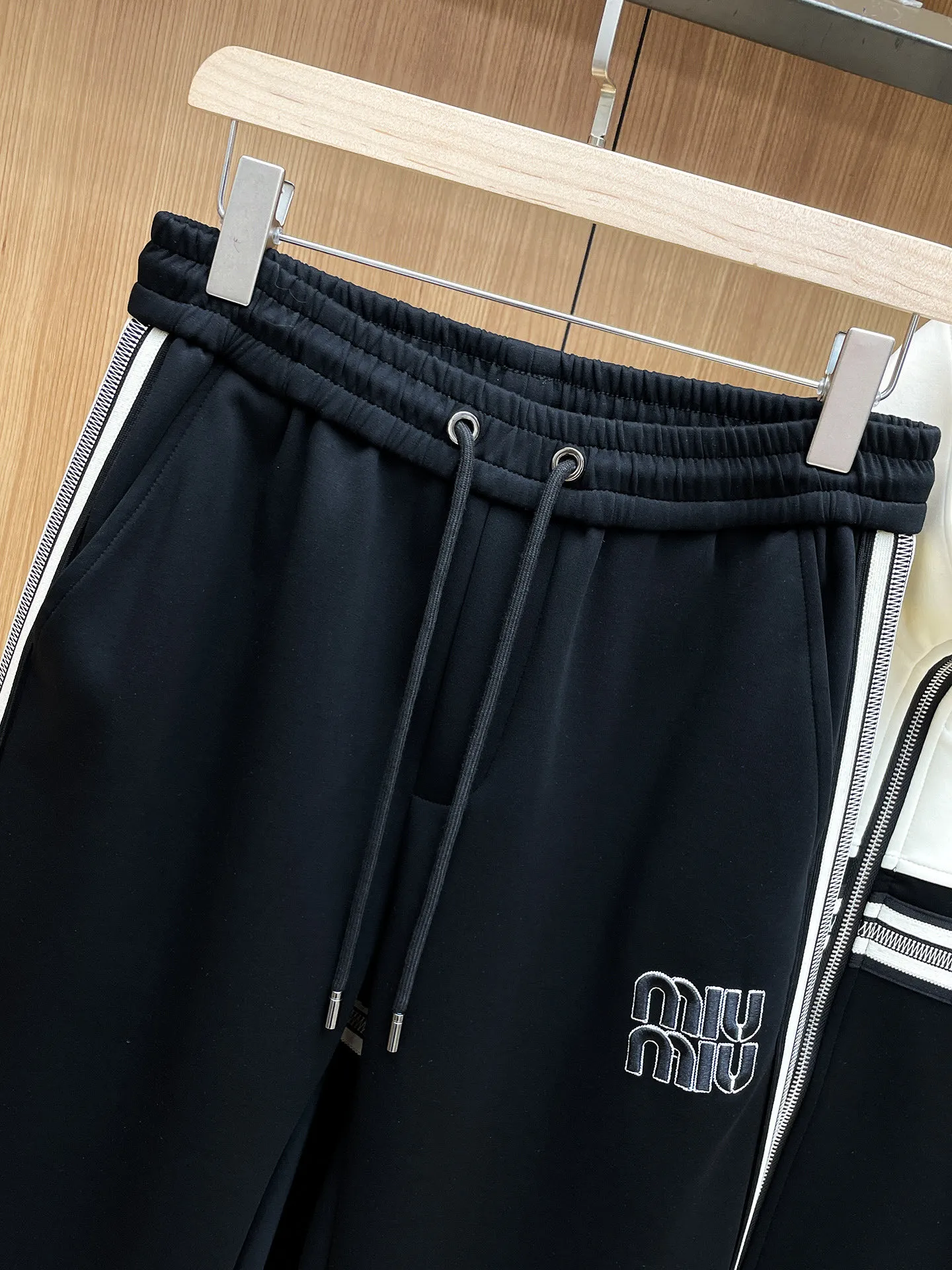 miumiu 2026New Arrival Same Style ，Breathable ！ ！ ， ！ Premium ！ Wear-Resistant， Sizes M-3XL