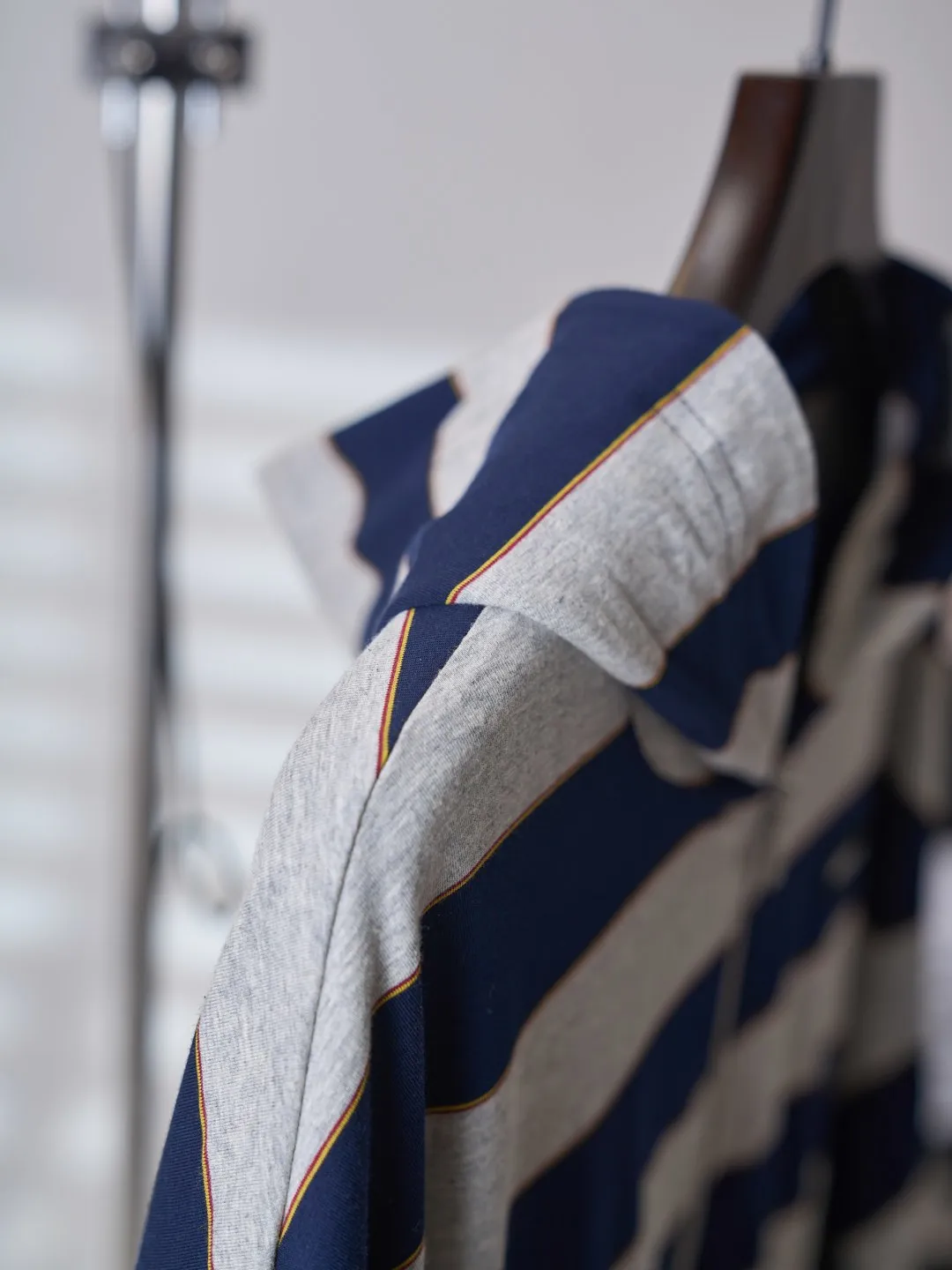 Miu Miu/ 【In Stock】S M L ， ， 。 ， ， ， Retro 。 Miu Miu ， 。 Retro ， ， ， ， 。 Retro， 。 1. “Miu Miu ” 、 。 2. ， ， 。 3. ， ， ， 、