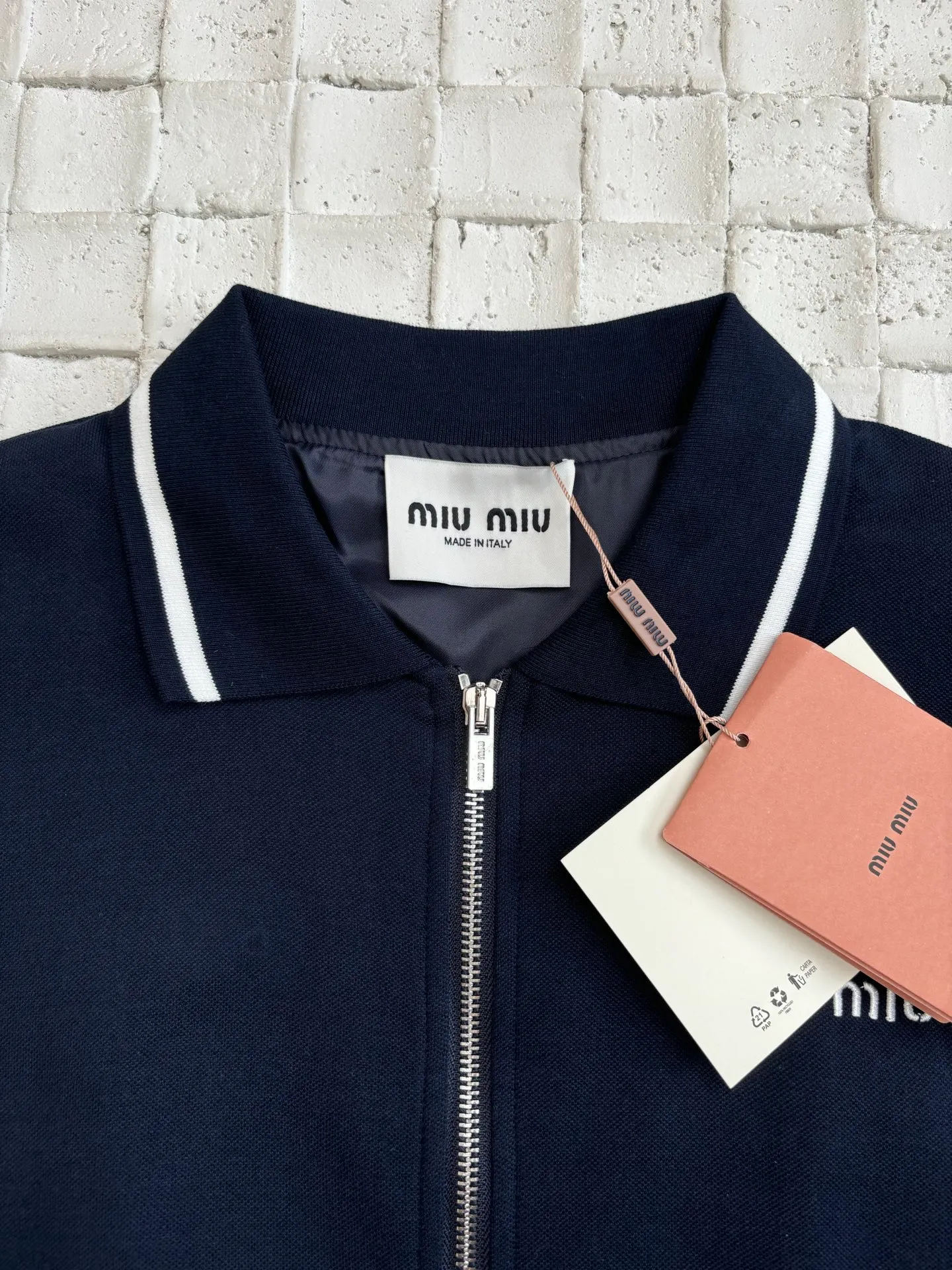 Miumiu*/ 25Ss New Arrival YB ， ，Breathable ， ， Black White ➕ ， Oversized Size：S/M/L