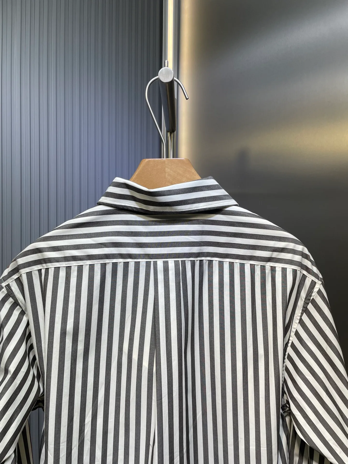 Miumi 25Ss logo 。 ！ ！ ， ！ Versatile ！ ！ Quality 。 Size：SML