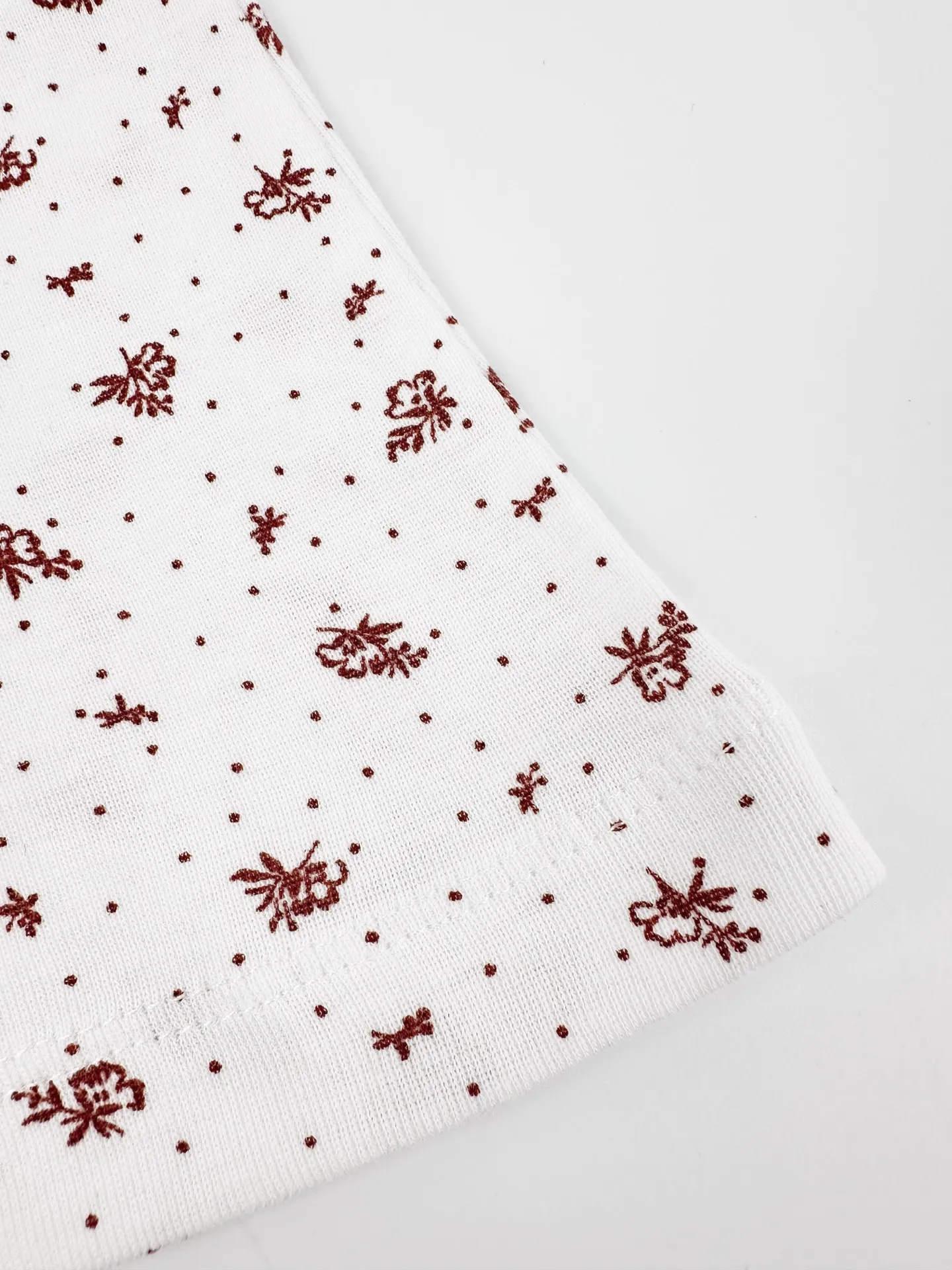 Breathable 。 ， ， 。 Miu Miu ， ； ， 。 ， ， ， ； ， 。 1. ， ， 。 2. ， ， 。 3. ， ， ， 、 ， 。 ： 1:1 MM 1:1 MM ： Size： XS S M ： FF 746