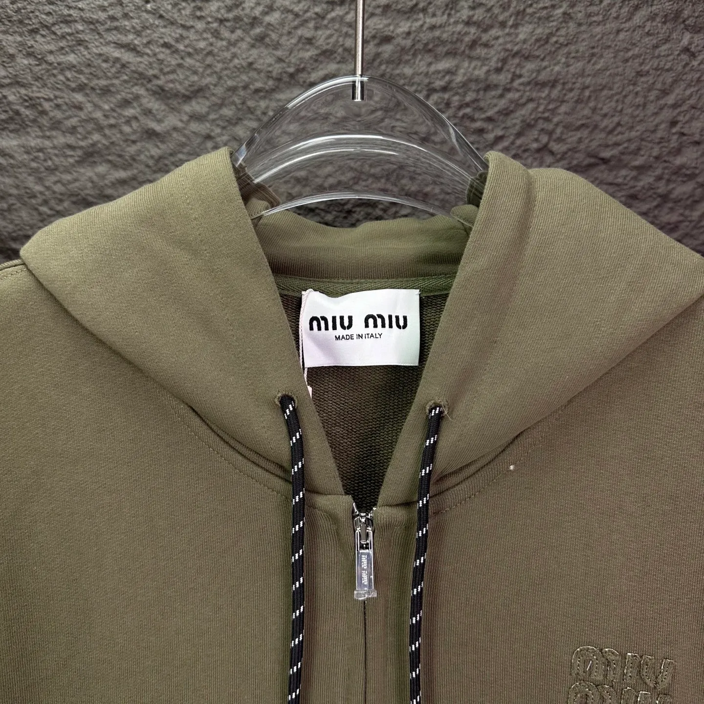 P290 Miu Miu 2026New Arrival 🔥 🔥 🔥 Same Style Quality😘😘 430g Versatile 👍 ：Green Size：S、M、L