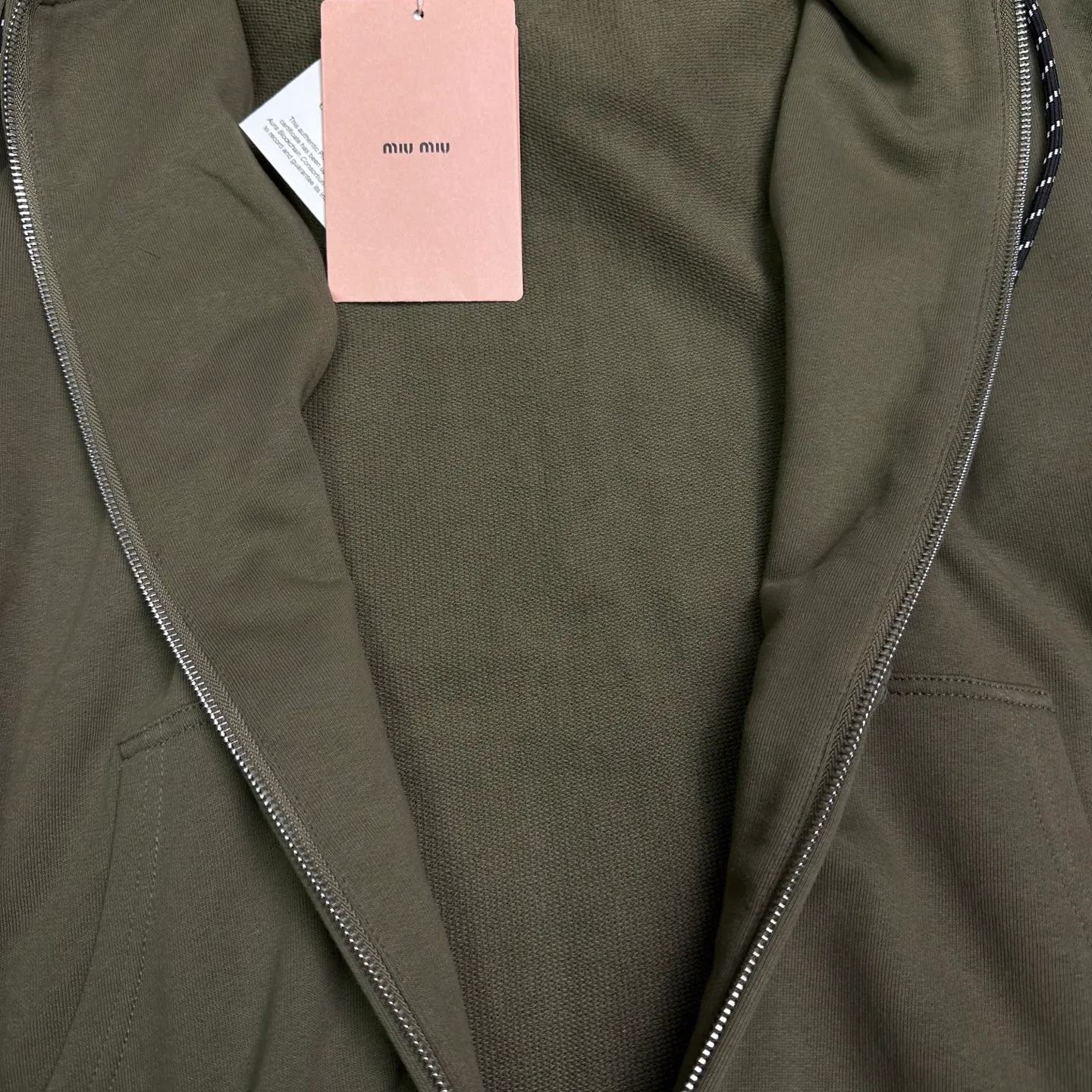 P290 Miu Miu 2026New Arrival 🔥 🔥 🔥 Same Style Quality😘😘 430g Versatile 👍 ：Green Size：S、M、L
